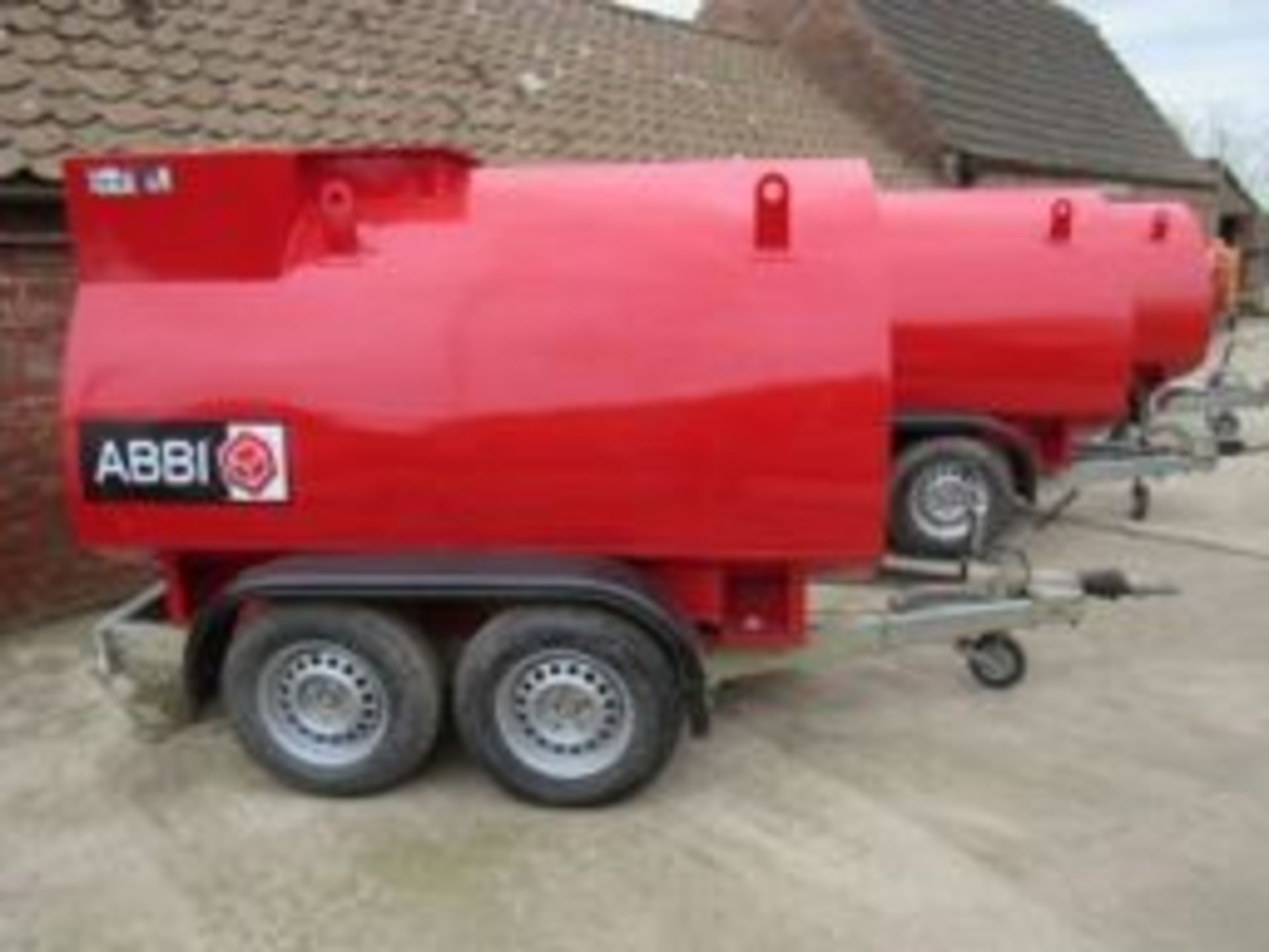 WESTERN ABBI 2000 LITRE ROAD TOW BOWSER, FULLY CLEANED INTERNALLY AND FULLY REFURBISHED. LOCATION: - Bild 3 aus 3