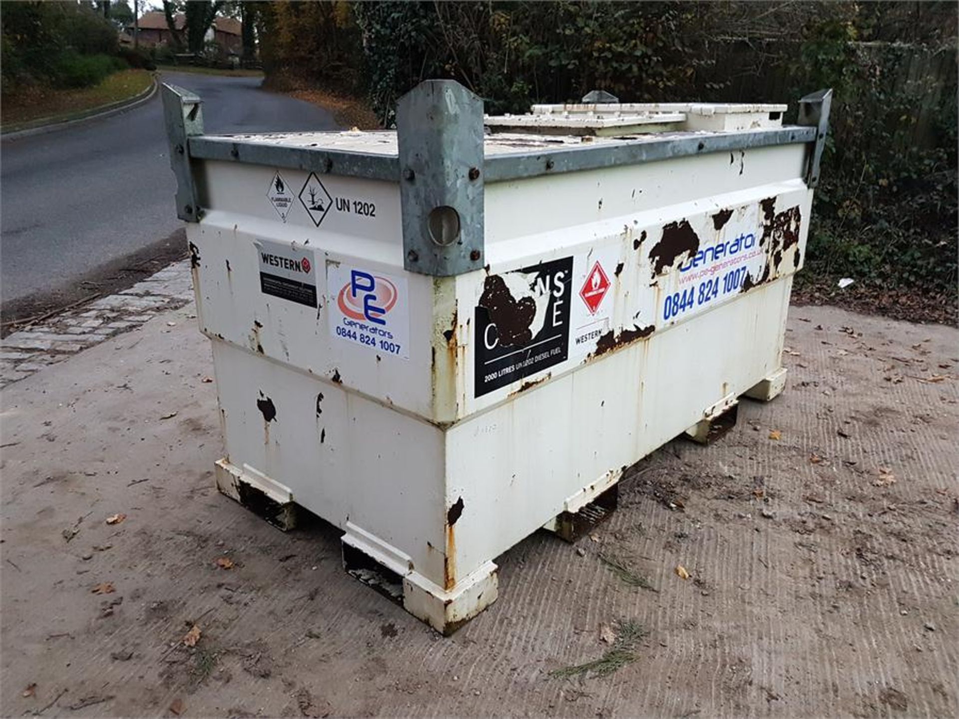 2250 LTR BUNDED DIESEL TANK. LOCATION: GATWICK, UK