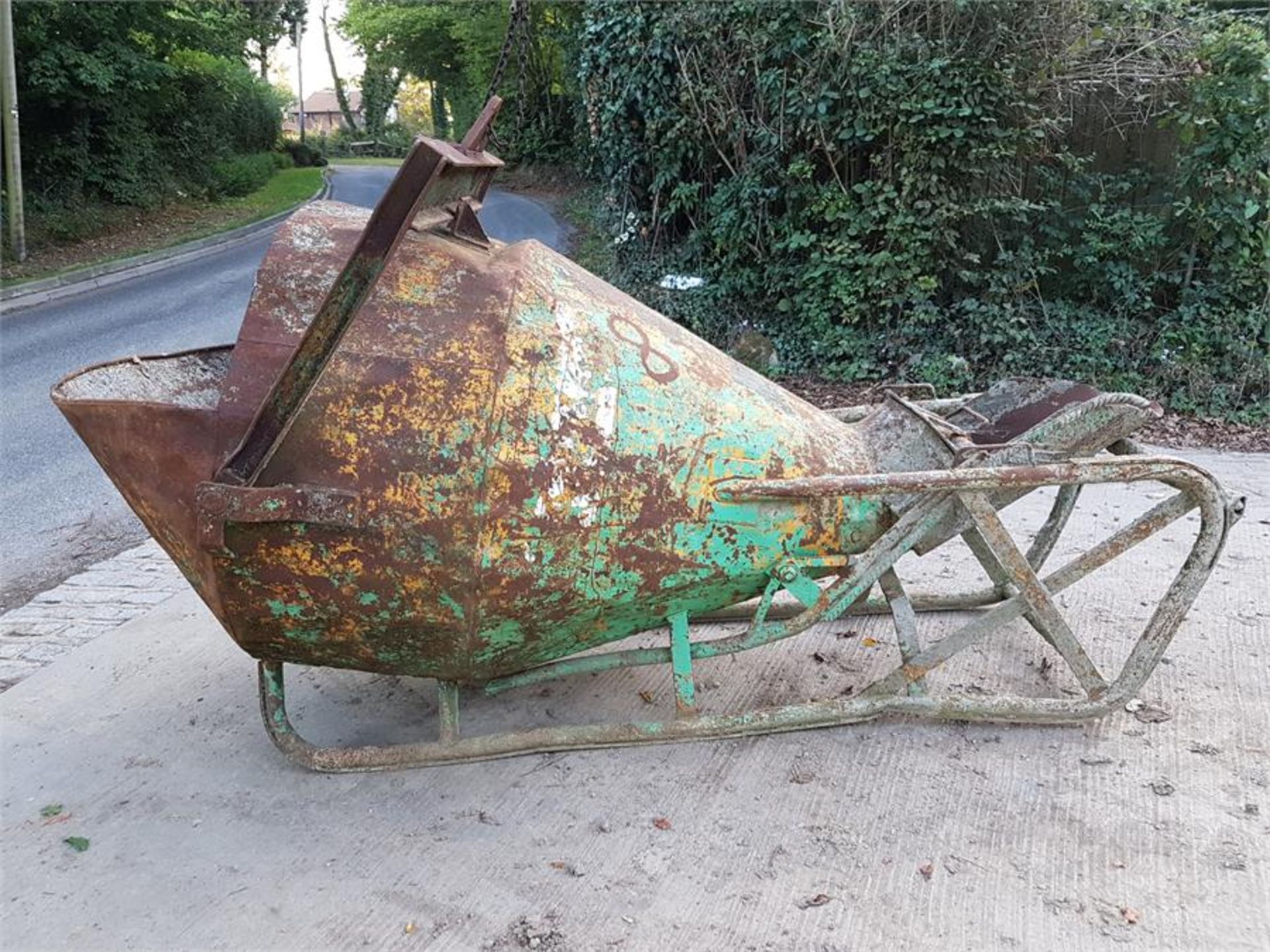 CONCRETE POURING SKIP. LOCATION: SURREY UK