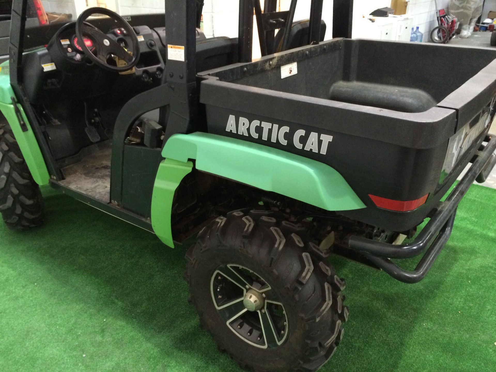 Arctic Cat 4x4 650 Prowler XT Hi - Image 4 of 9