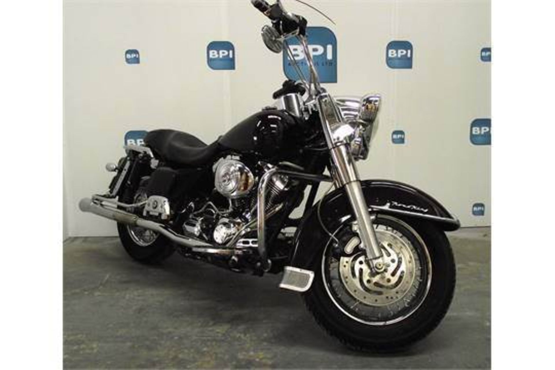 2005 Harley Davidson FLHRCI Road King Classic