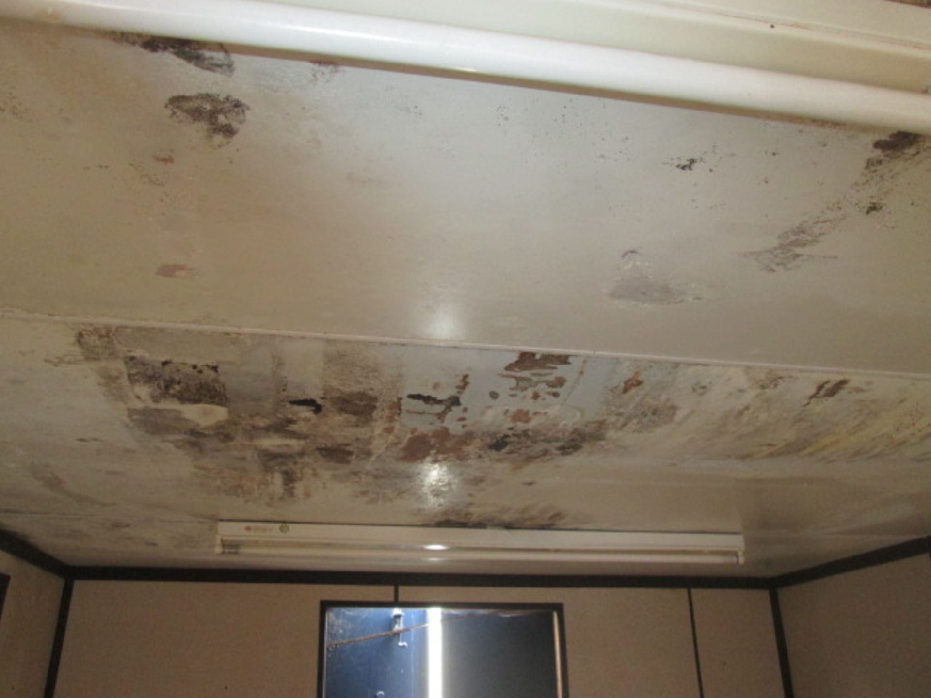 E43746 32ft x 10ft Anti Vandal Open Plan Office - Image 5 of 8