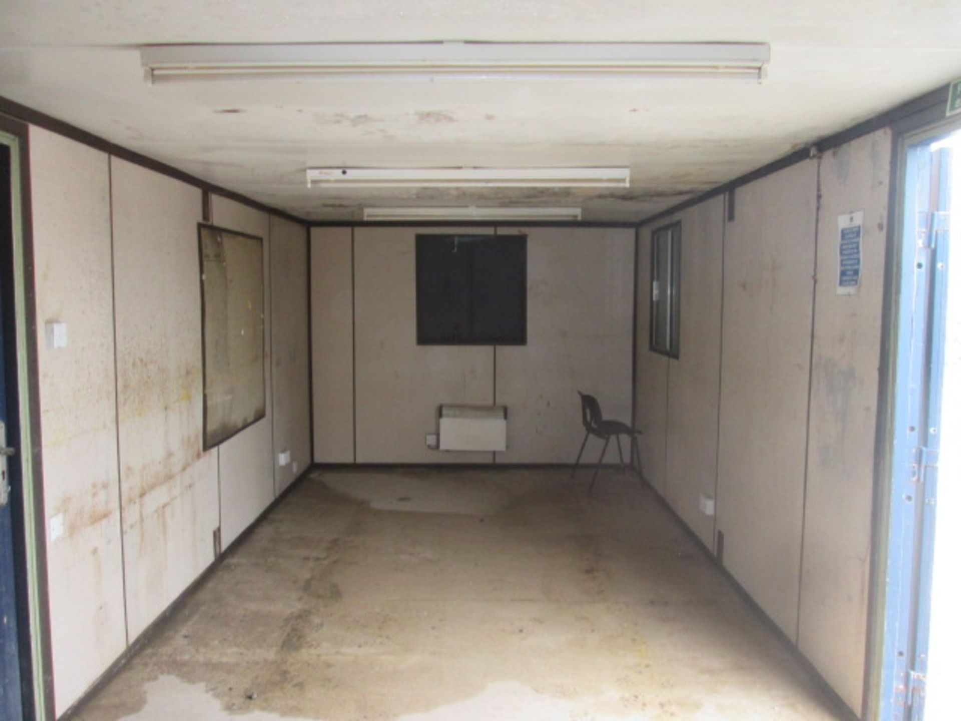 E43746 32ft x 10ft Anti Vandal Open Plan Office - Image 4 of 8