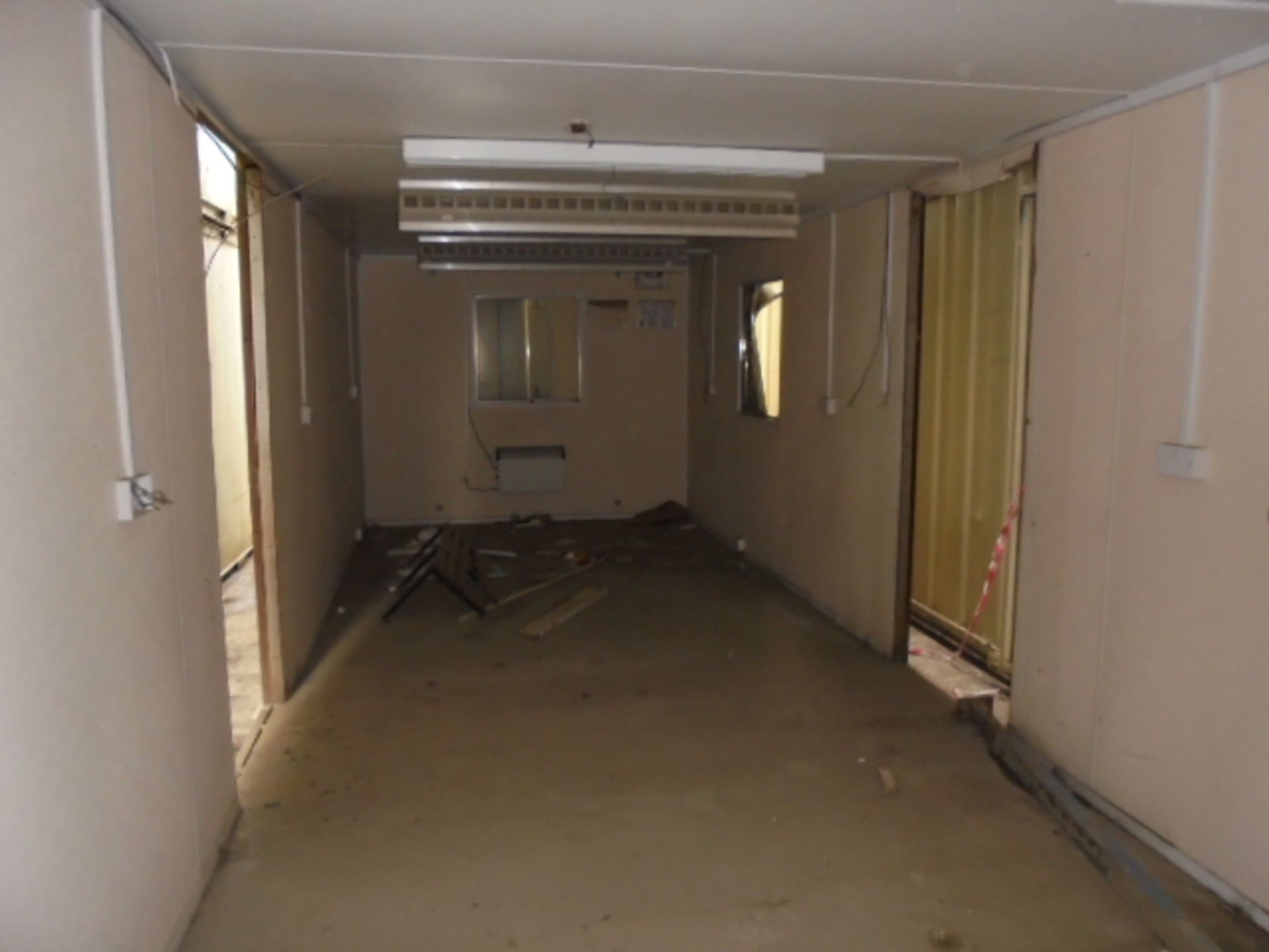 E61934 32ft x 10ft Anti Vandal Open Plan Office - Image 2 of 4