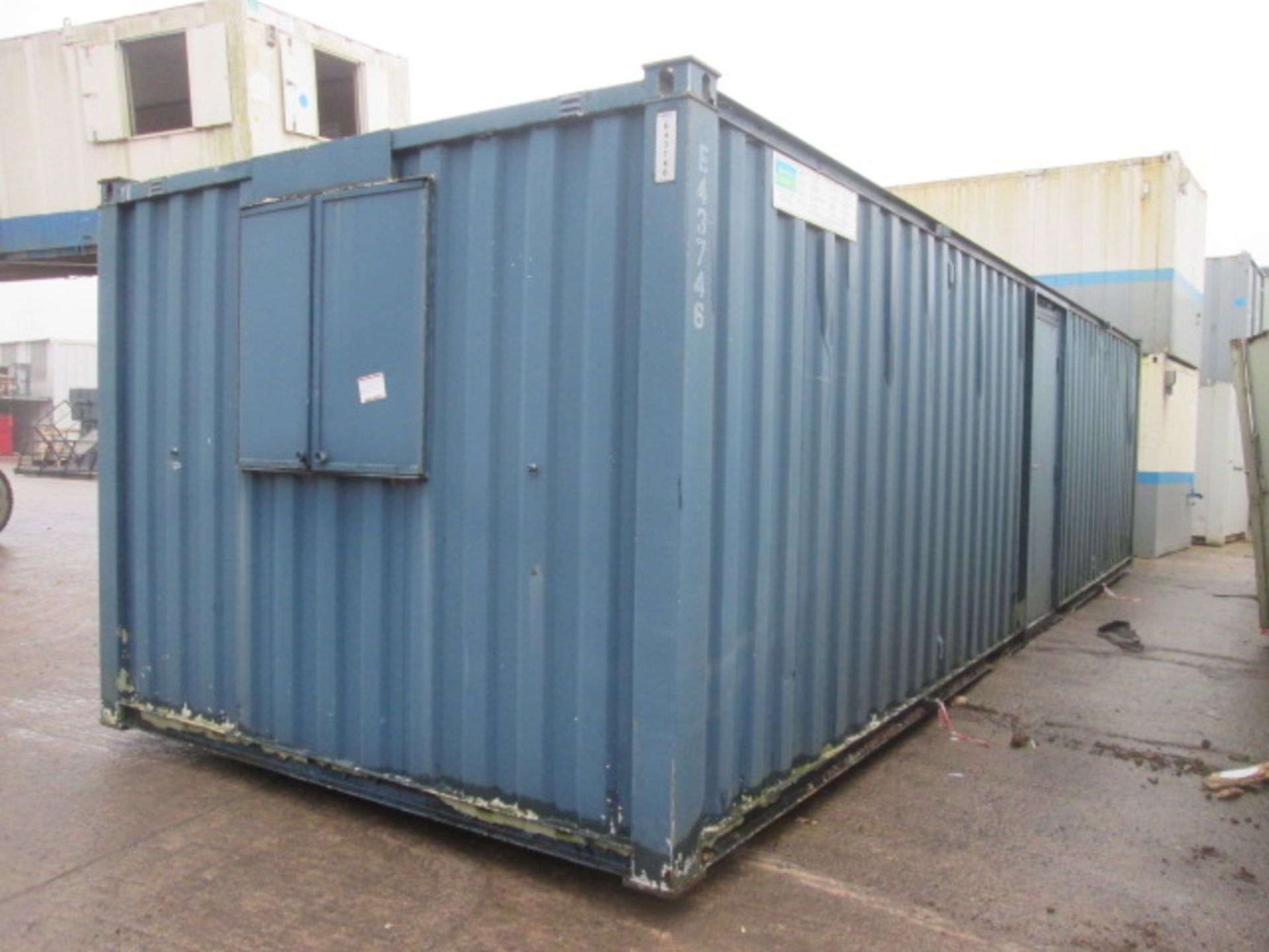 E43746 32ft x 10ft Anti Vandal Open Plan Office