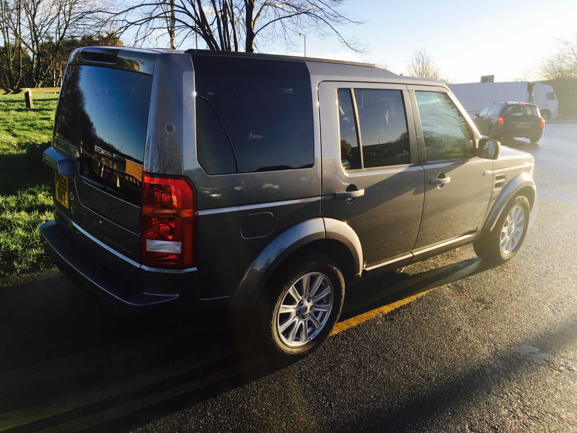 2010/59 LHD Land Rover Discovery 3.0TD HSE Automatic, 7 Seats, 12,000kms - Image 3 of 8