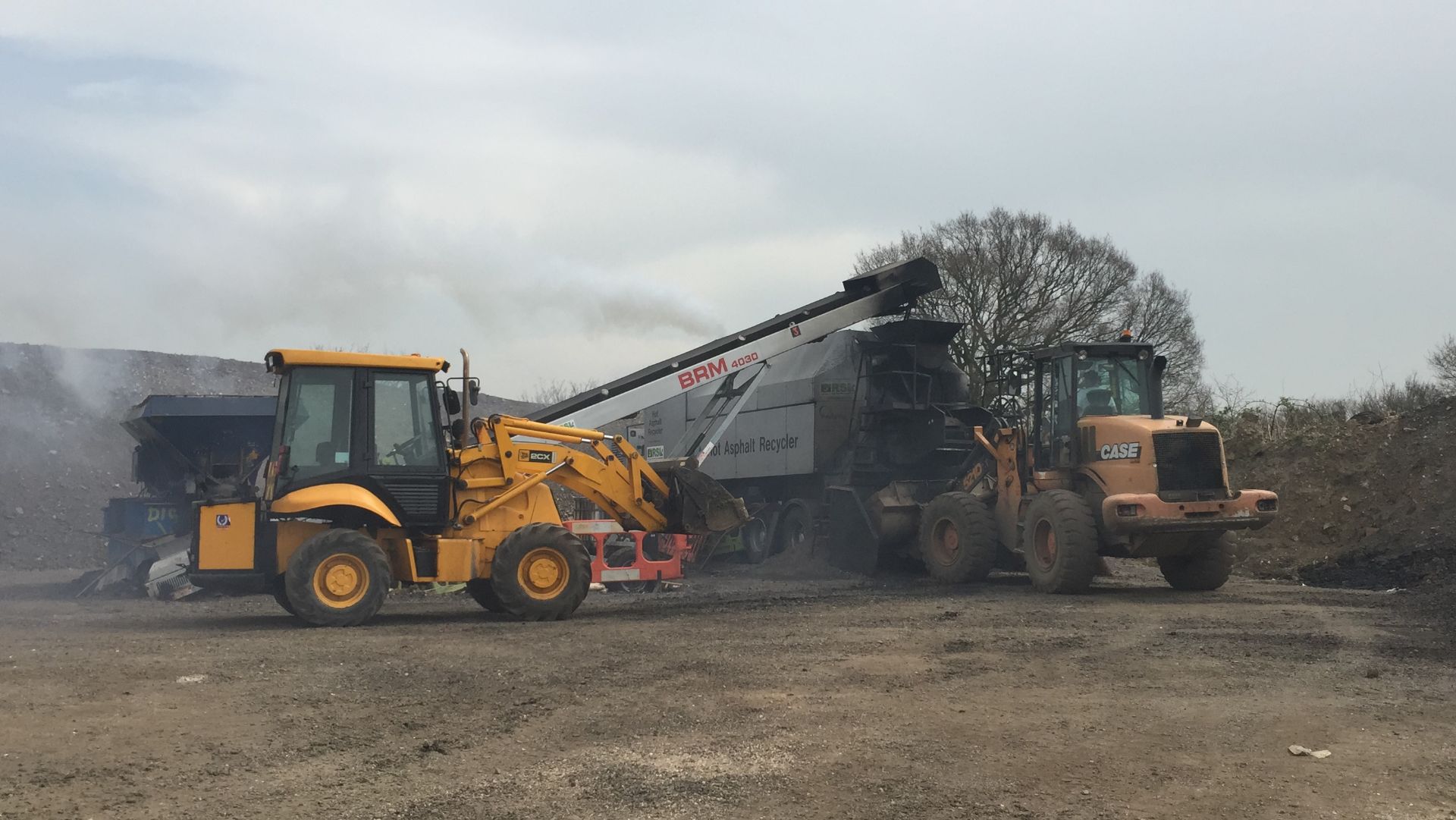 RSL - VEB 5000 - HOT ASPHALT RECYCLING UNIT - Aprox 480 hours on the clock.  Comes with the followin