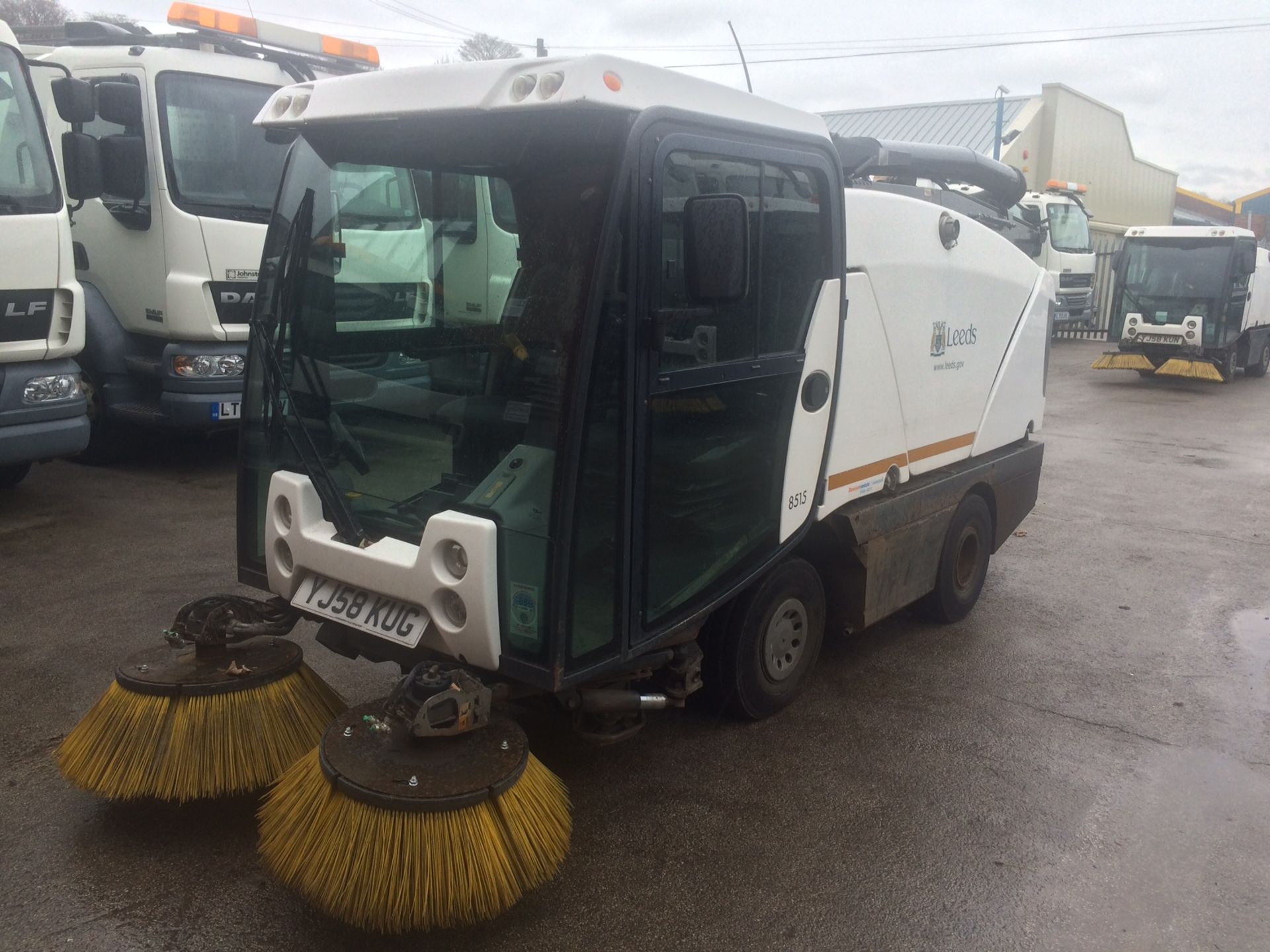 JOHNSTON COMPACT ROAD SWEEPER - Model CX 200 - Date in Service: Sept 2008 - Reg YJ58 KUG - Hours: 78