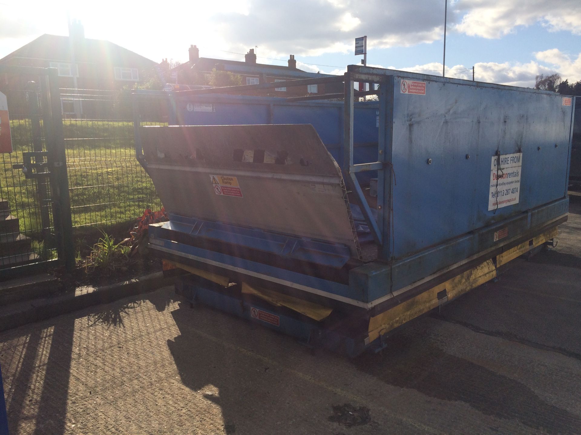 DOUBLE DECK TRAILER SCISSOR LIFT TABLE - UK LIFT - Ideal for loading double deck trailers with rolle