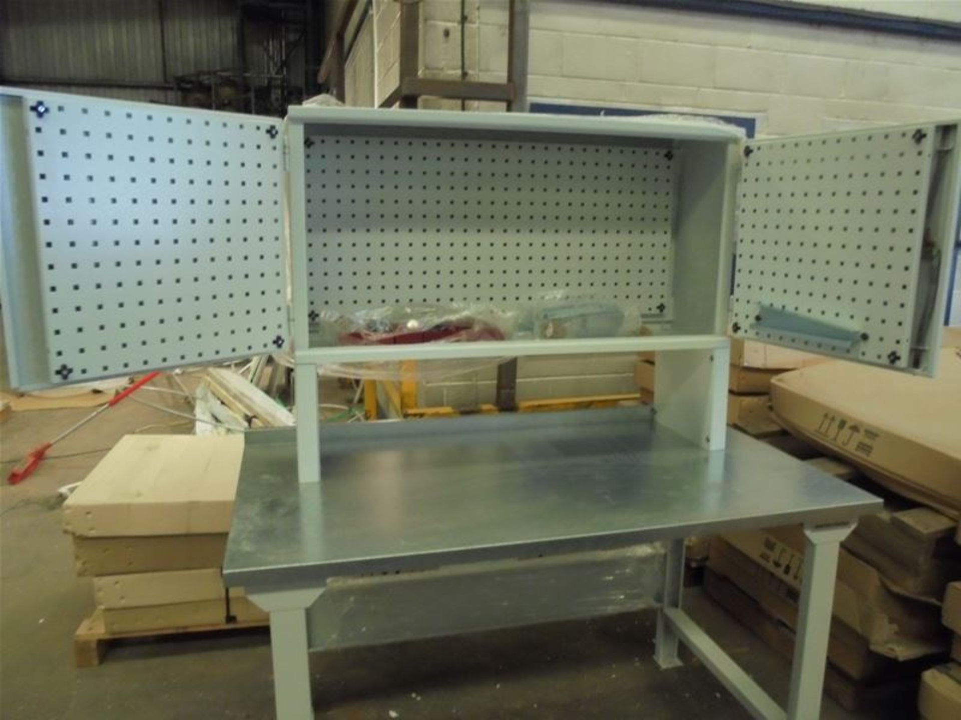 Workbench and Benchcabinet - Image 2 of 5