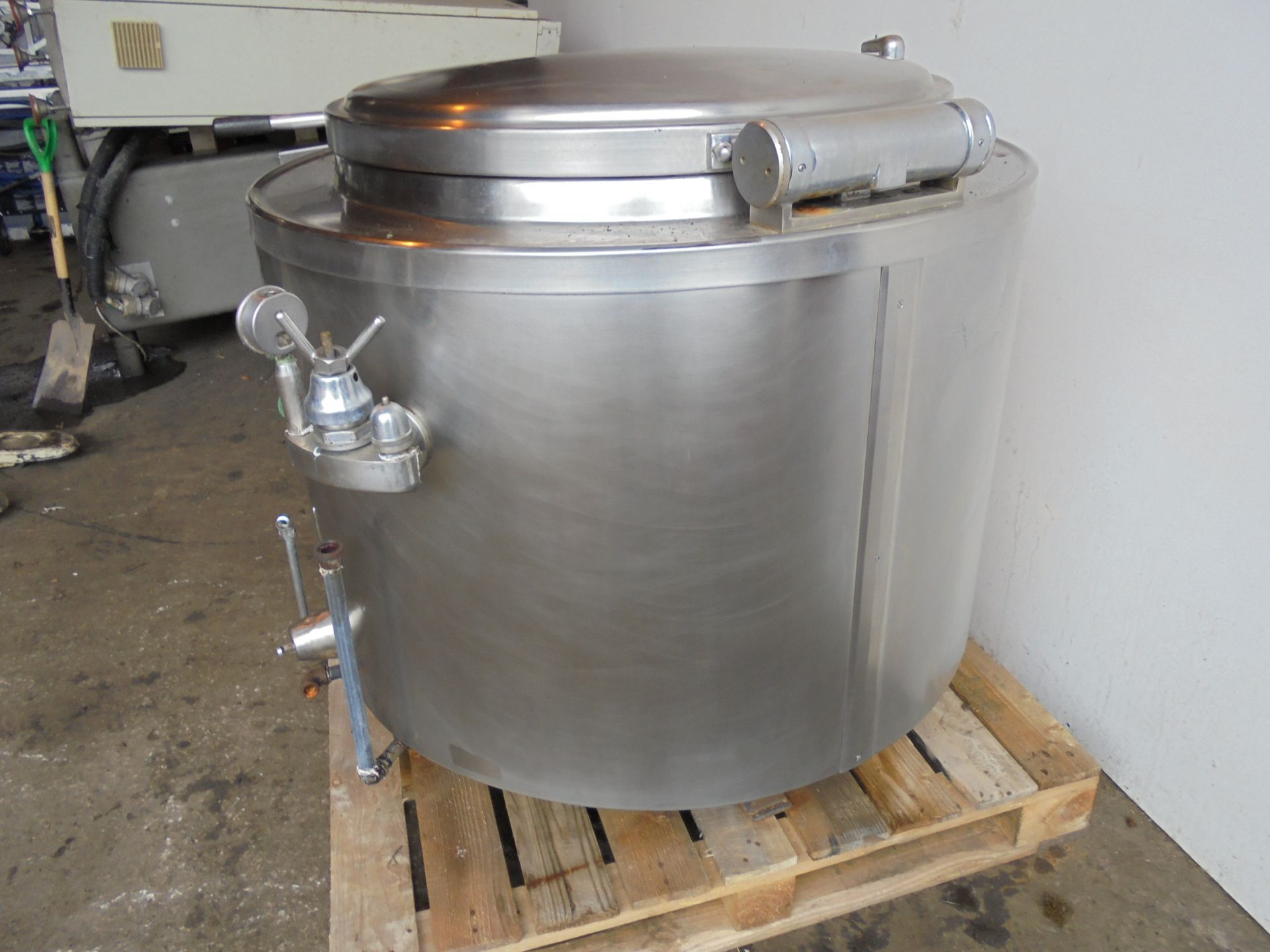 Stainless Steel Steam Jacketed Vessel with Side Discharge, Capacity: 150Ltrs - Image 2 of 4