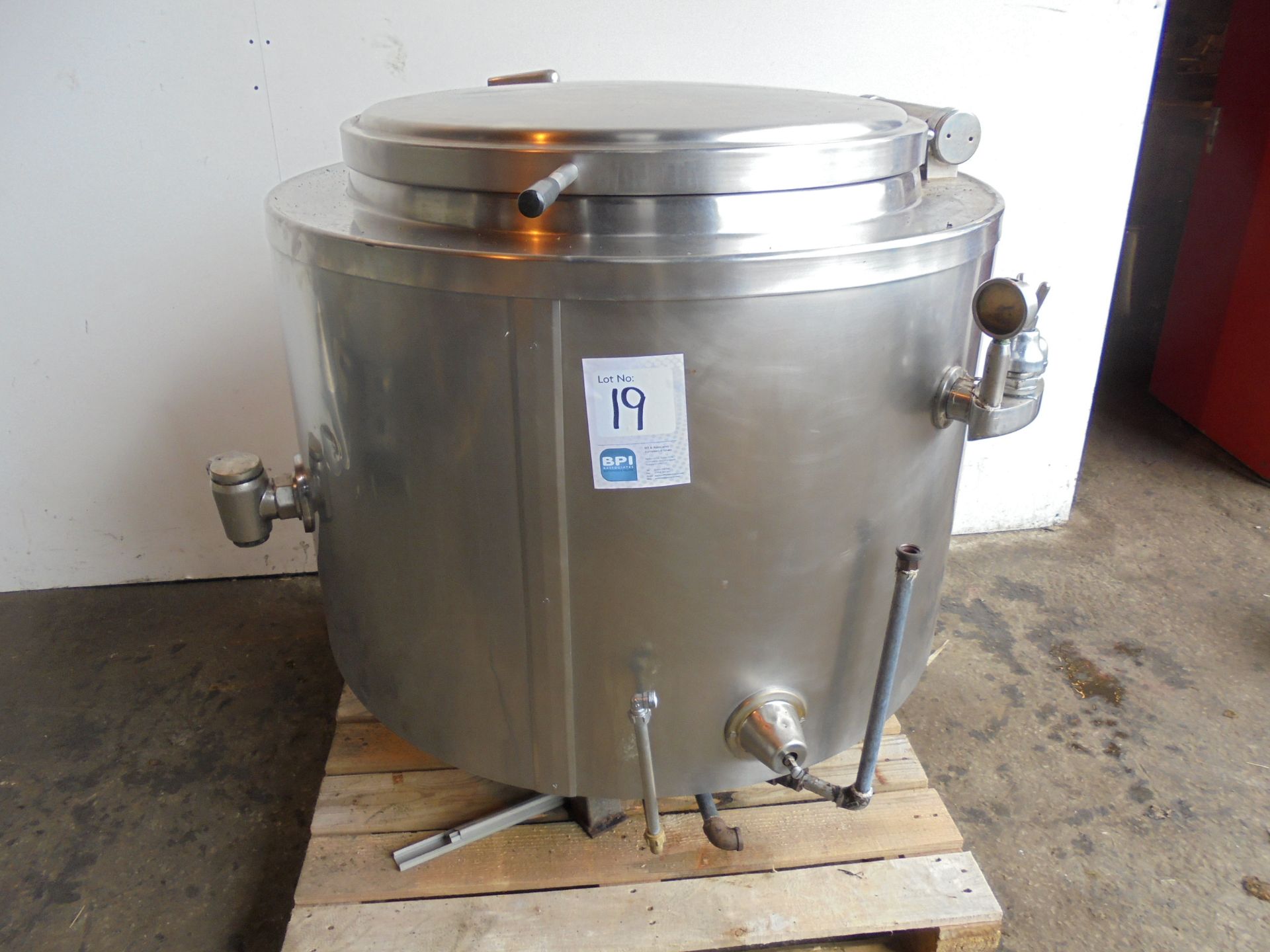 Stainless Steel Steam Jacketed Vessel with Side Discharge, Capacity: 150Ltrs