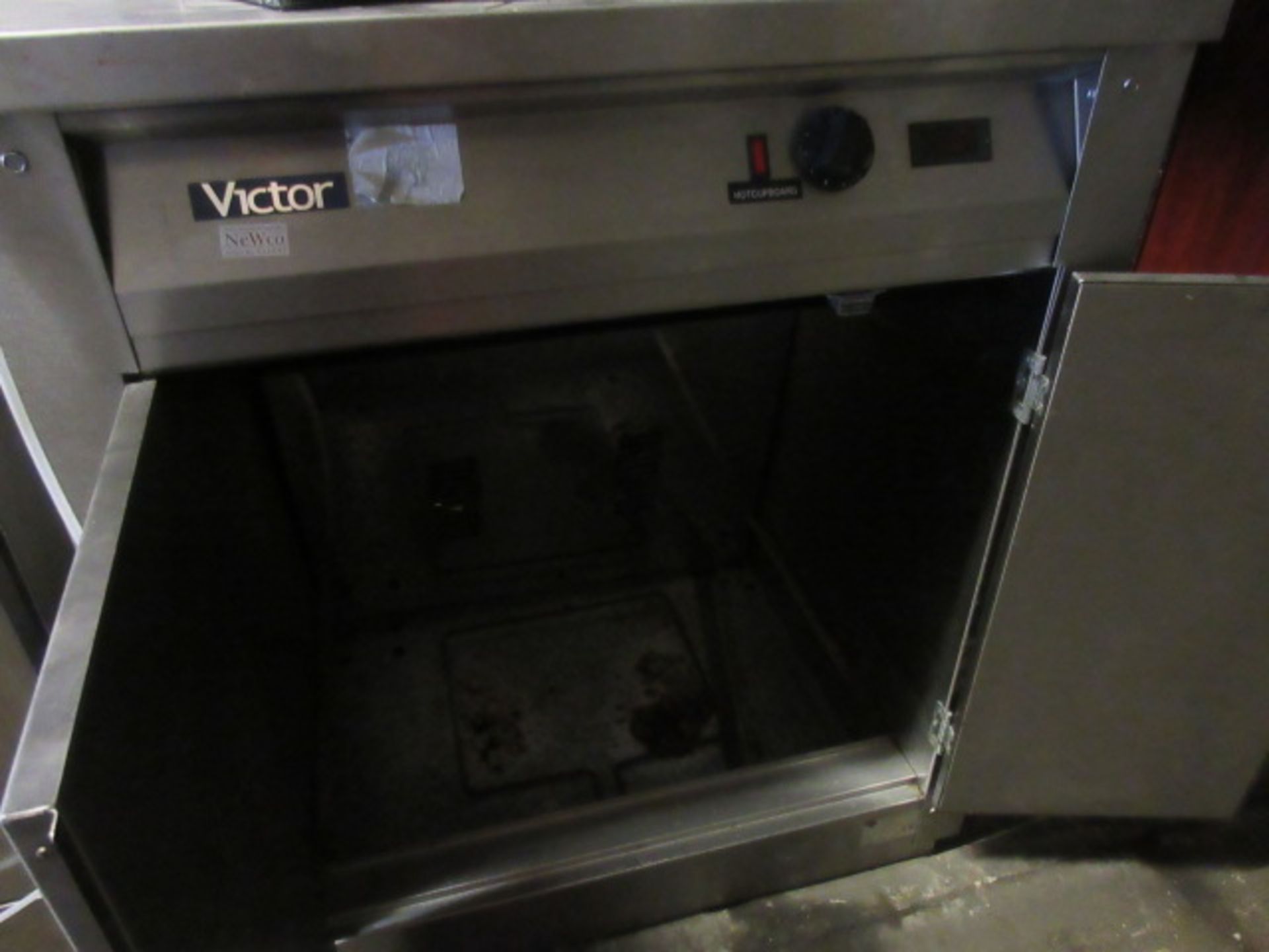 Victor HC20SS-SP Hot Cupboard. 1kw, 240v, 59Hz, size 830 x 670 x 1000mm high - Image 2 of 3