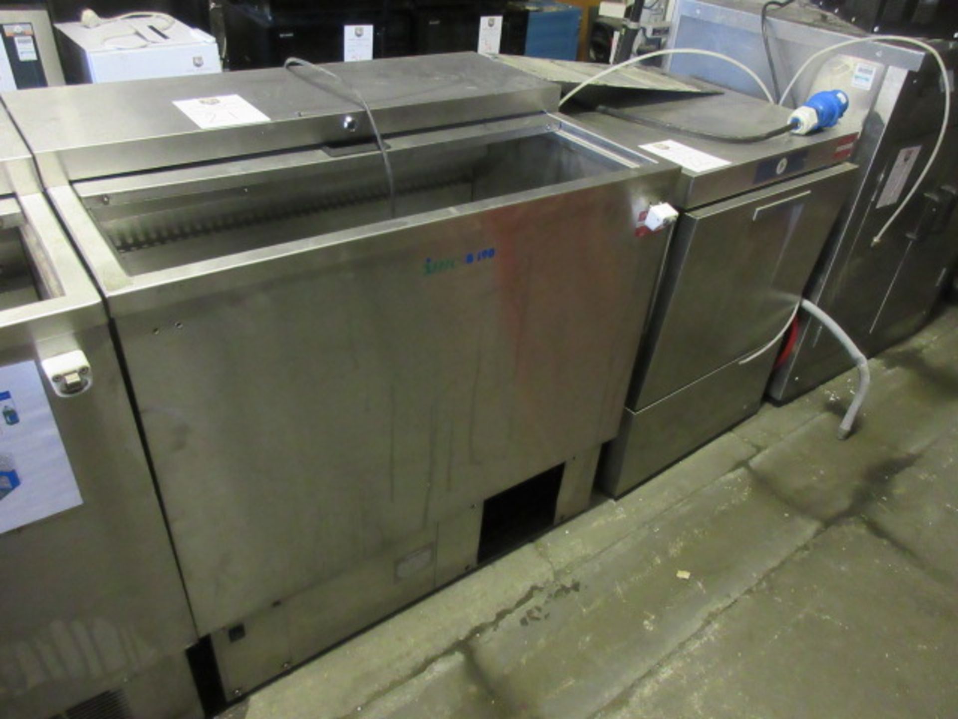 IMC B190 Chest Chiller. Stainless Steel, Refrigerant 134A, size 900 x 620 x 850mm high