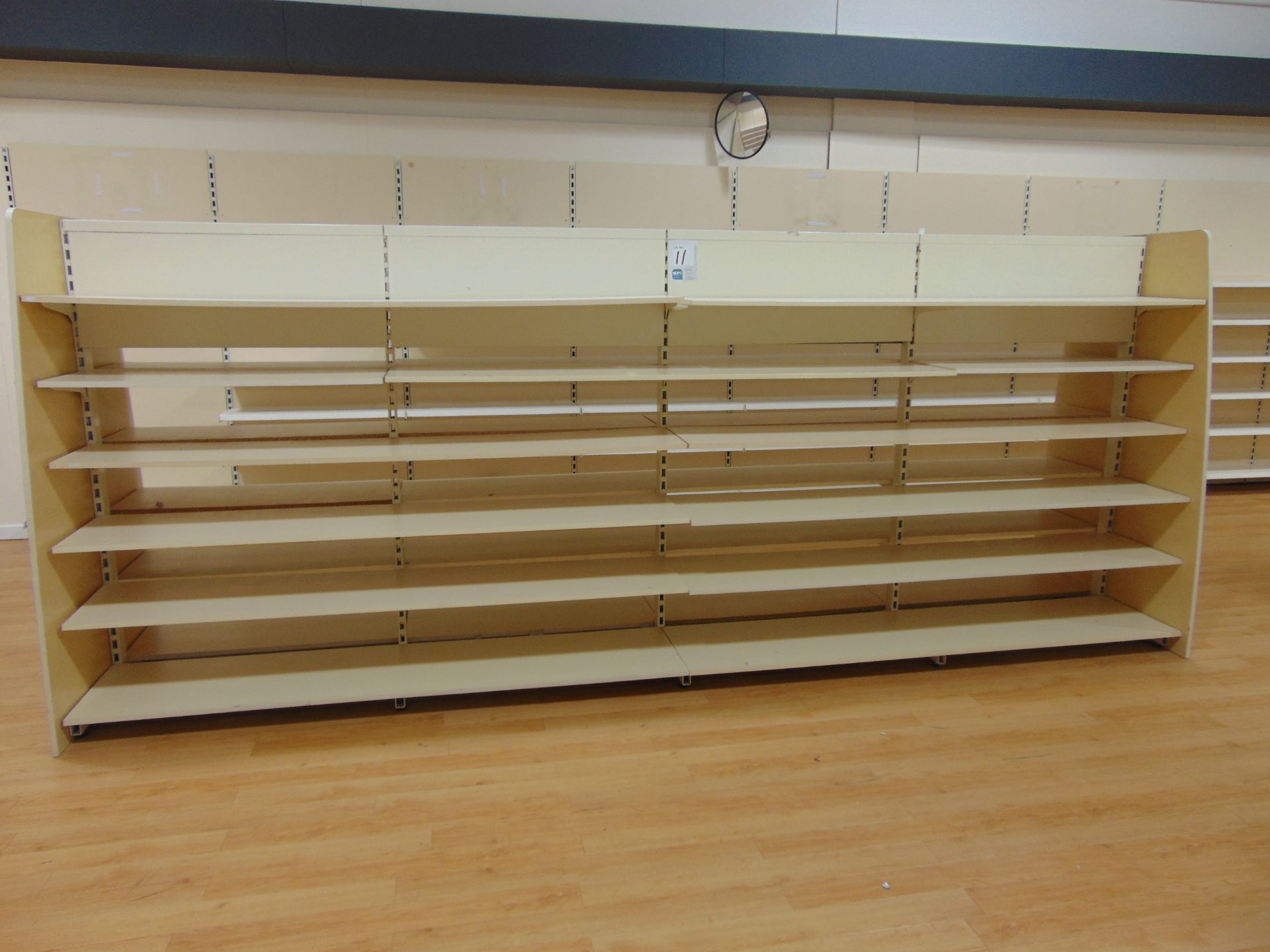 Quality Display Gondola Racking Individual Panels Of X990Mm X4 Display Length X 4Mts X 1300Mm Wide X - Image 3 of 3