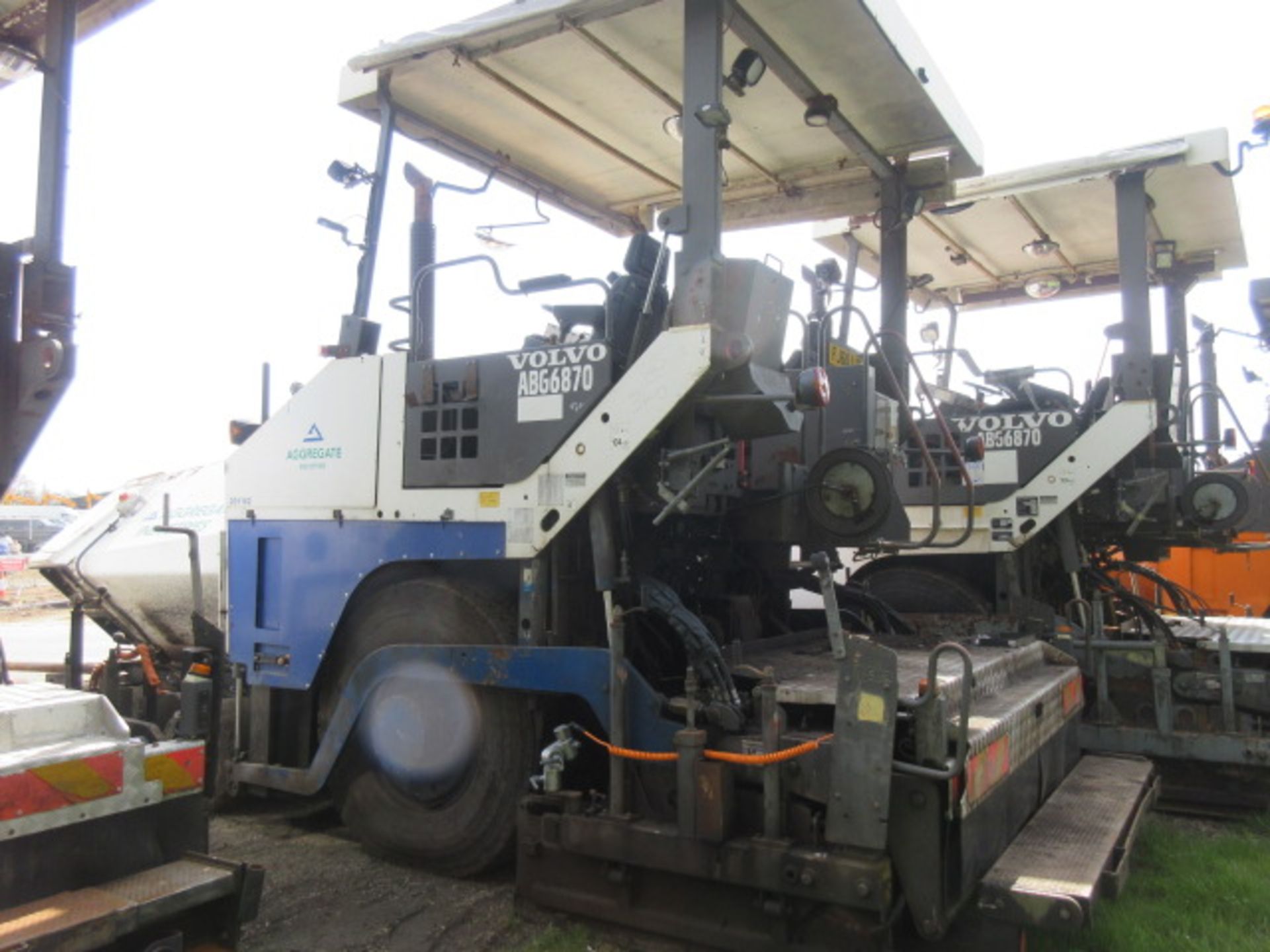 Volvo ABG P6870C Wheeled Asphalt Paver. 122Kw Eng power, Reg No FJ60 LJV, hours run 6811. - Image 7 of 26