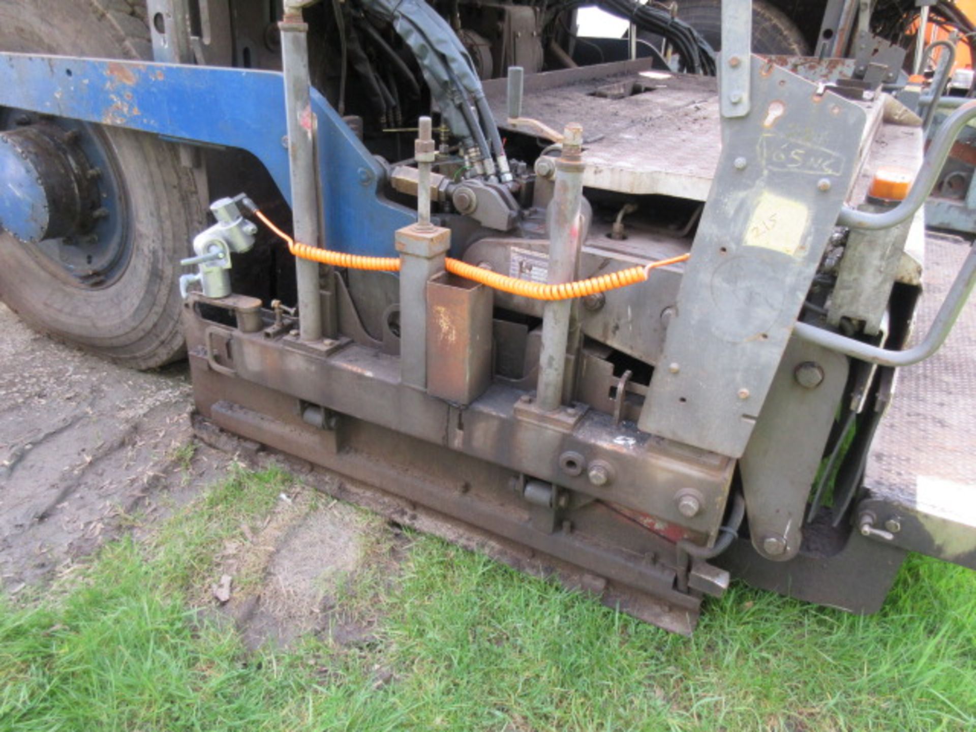 Volvo ABG P6870C Wheeled Asphalt Paver. 122Kw Eng power, Reg No FJ60 LJV, hours run 6811. - Image 17 of 26