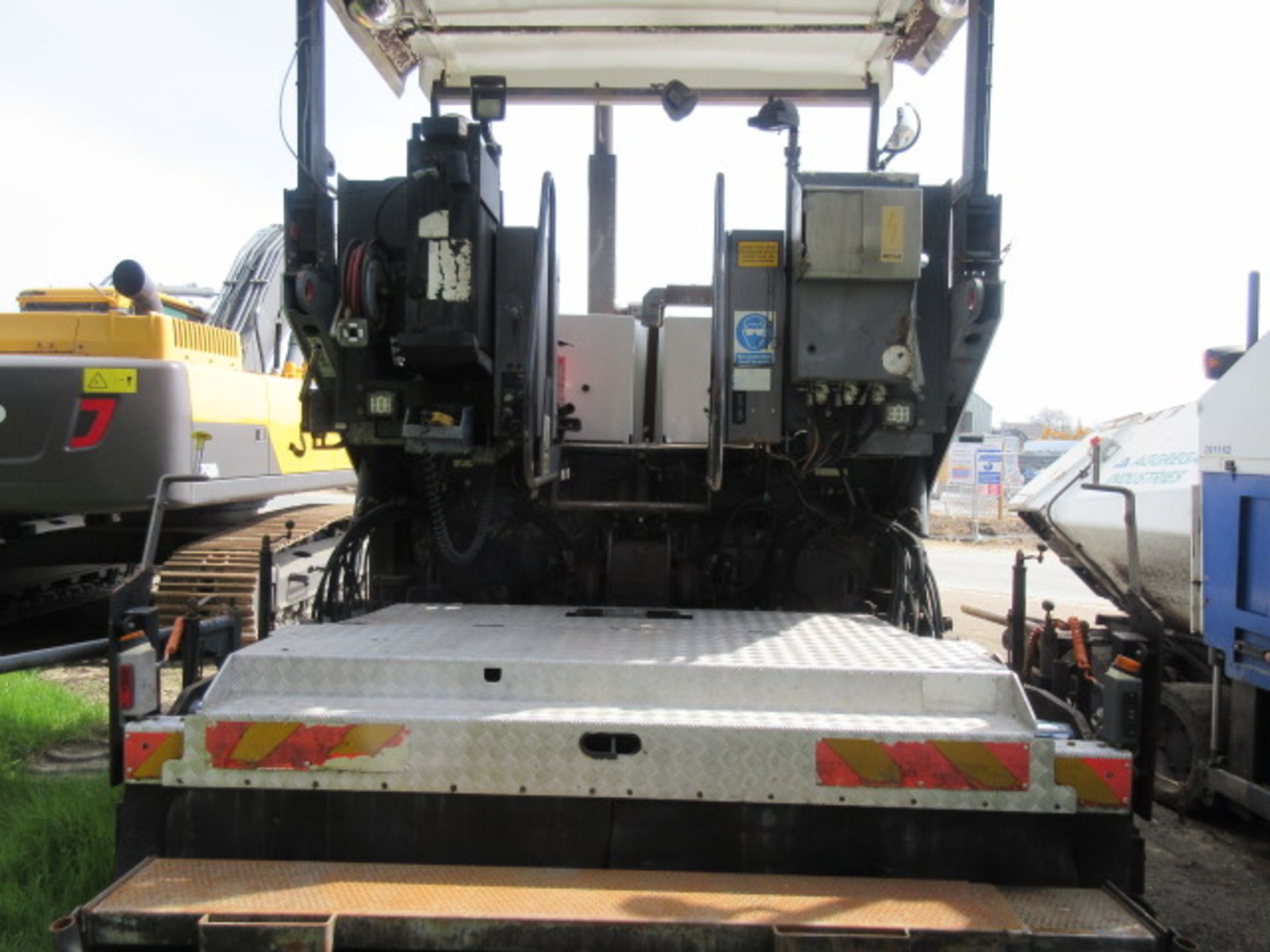 Ingersoll Rand Titan ABG 7820 Tracked Asphalt Paver. 170Kw Eng power, hours run 8618. - Image 7 of 24