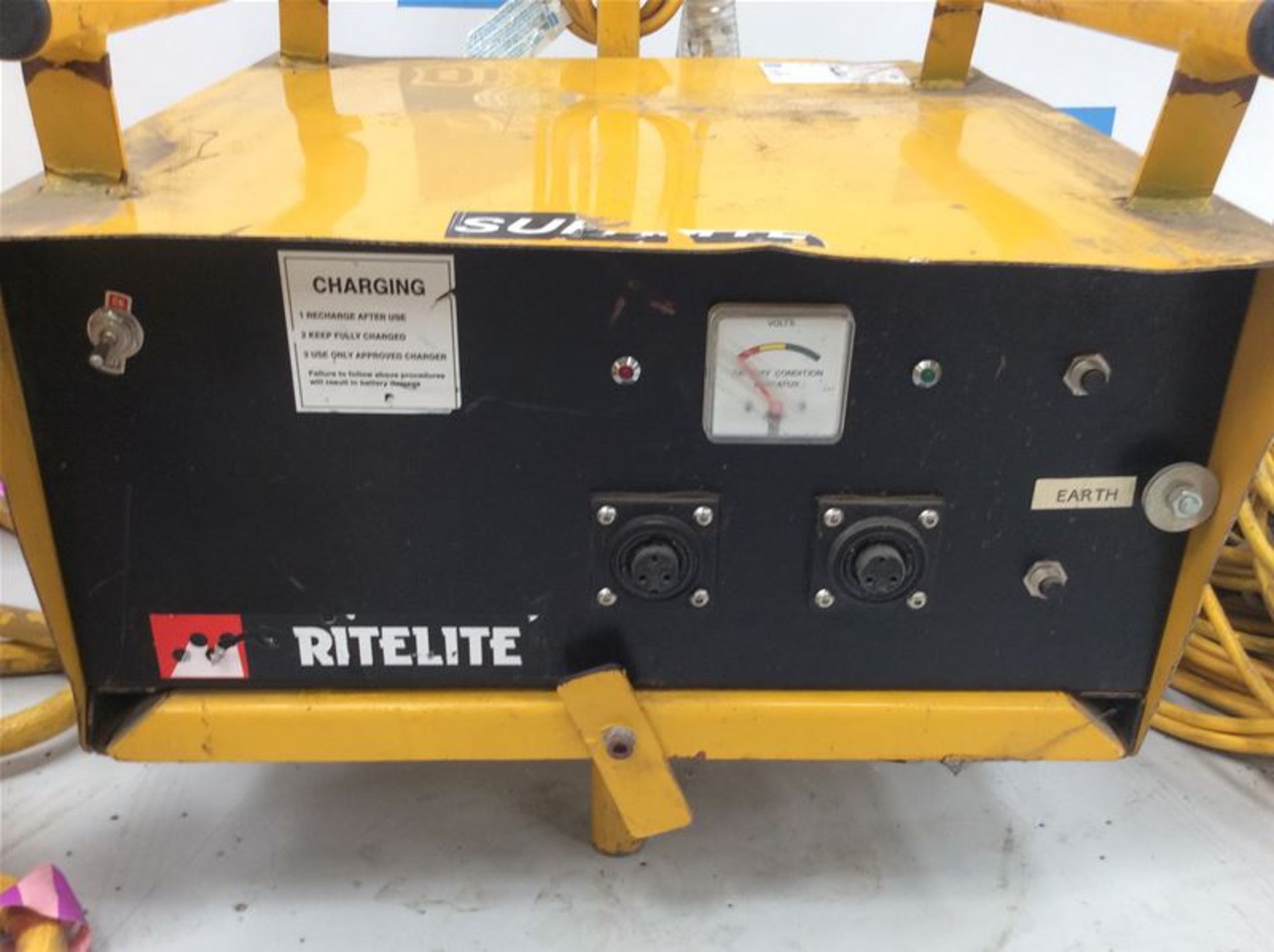 RITELITE EMERGENCY LIGHT CONTROL UNIT WITH X12 LIGHTS - RECHARGEABLE - Image 2 of 2