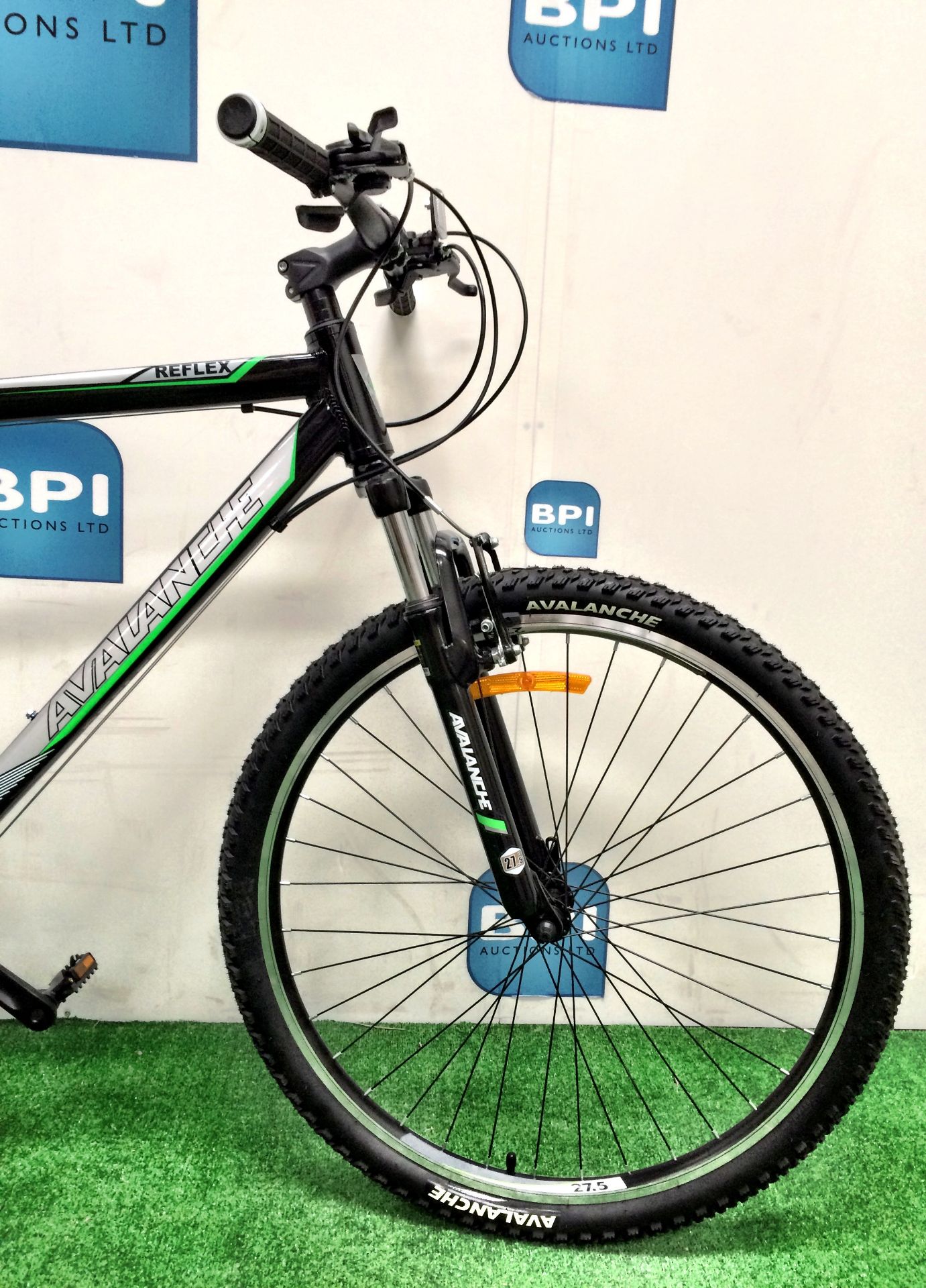 Avalanche Reflex 27.5 Mountain Bike - Image 4 of 7