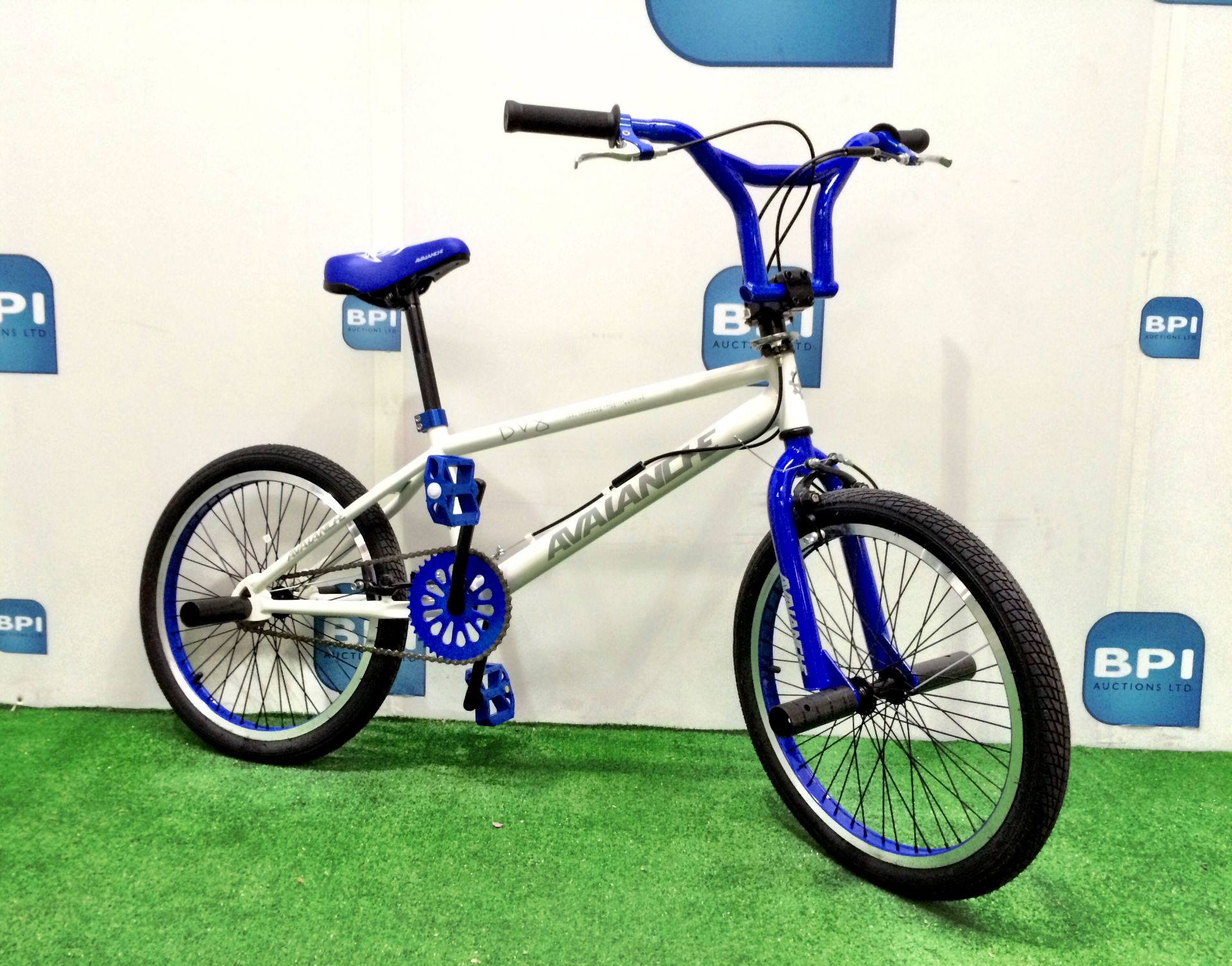 Avalanche DV8 Freestyle 20inch BMX Bike