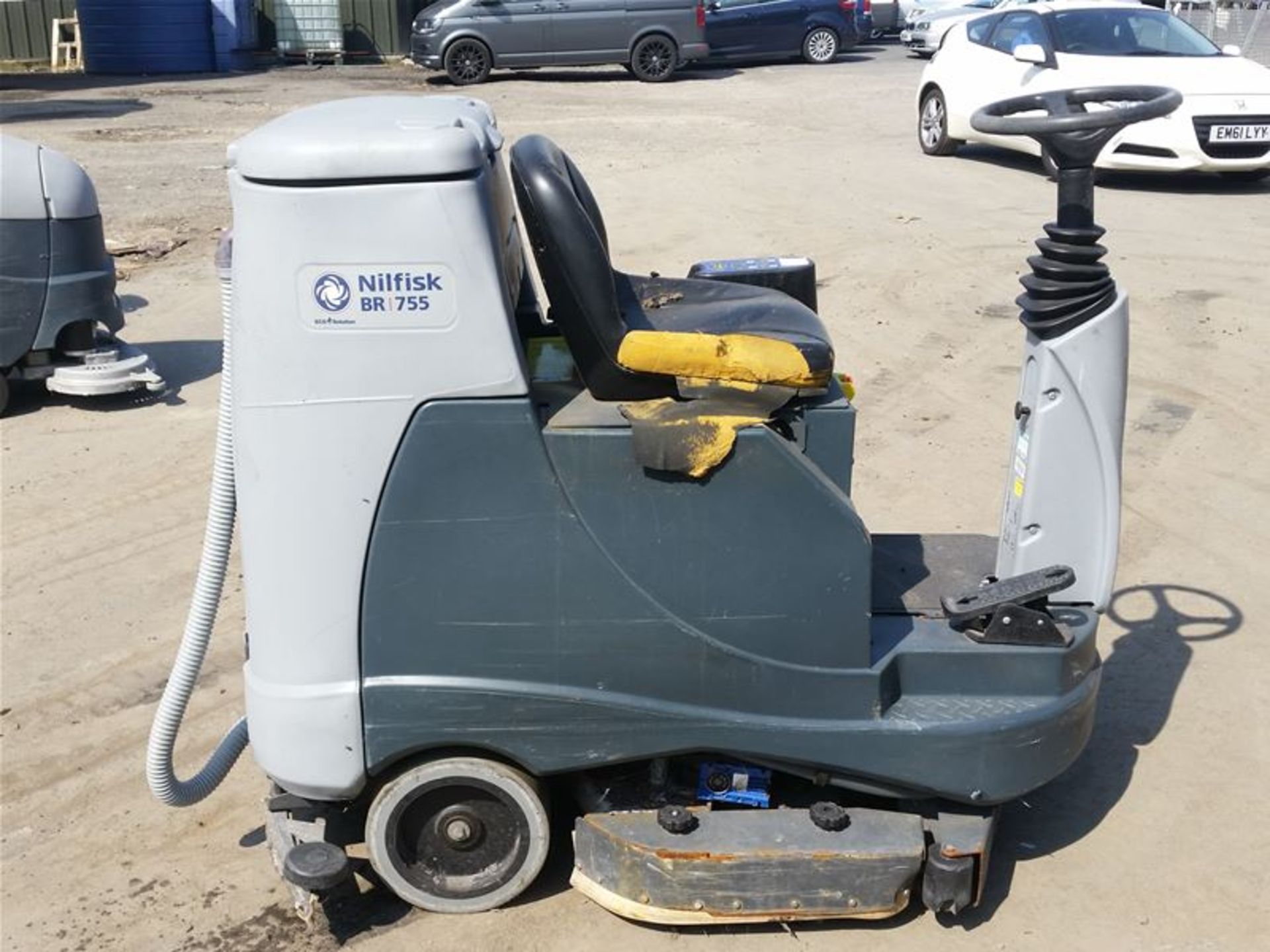 Nilfisk BR-755 Ride on Scrubber Dryer - Image 2 of 5