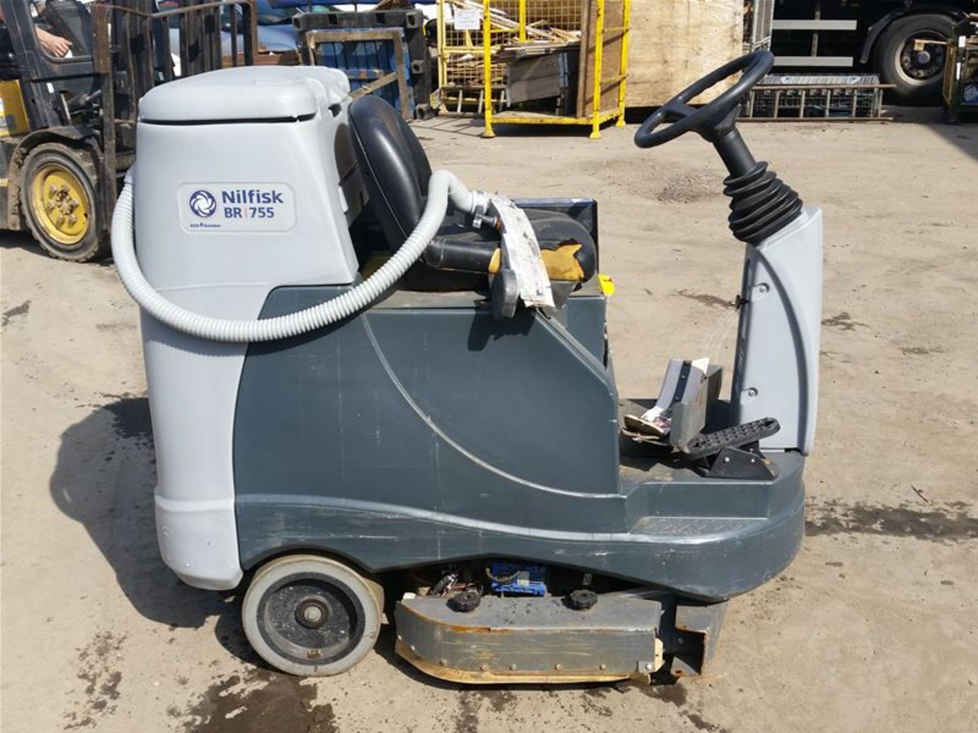 Nilfisk BR-755 Ride on Scrubber Dryer