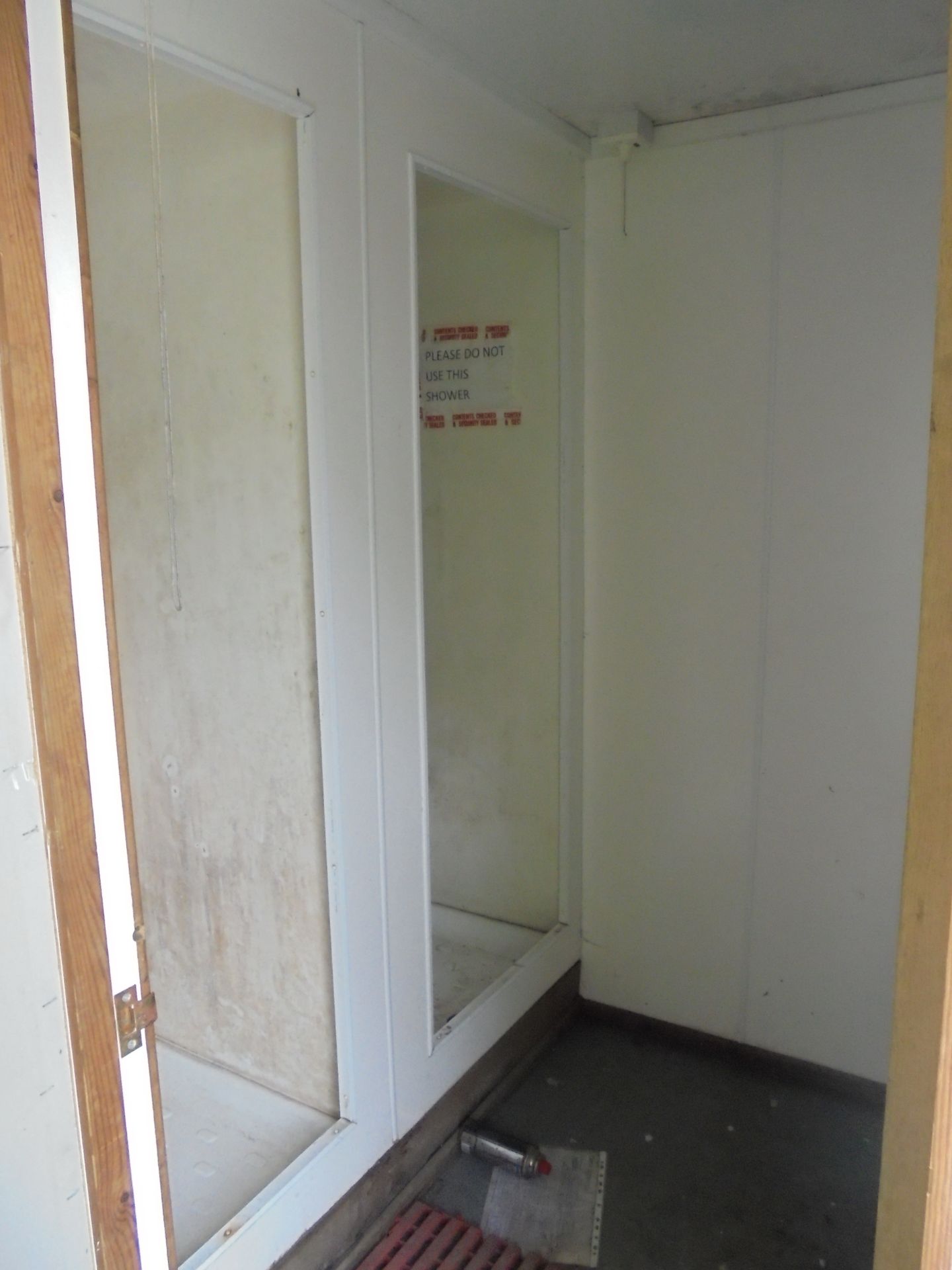 RBFF10628 16ft x 8ft Anti Vandal Jack Leg Toilet / Shower - Image 7 of 11