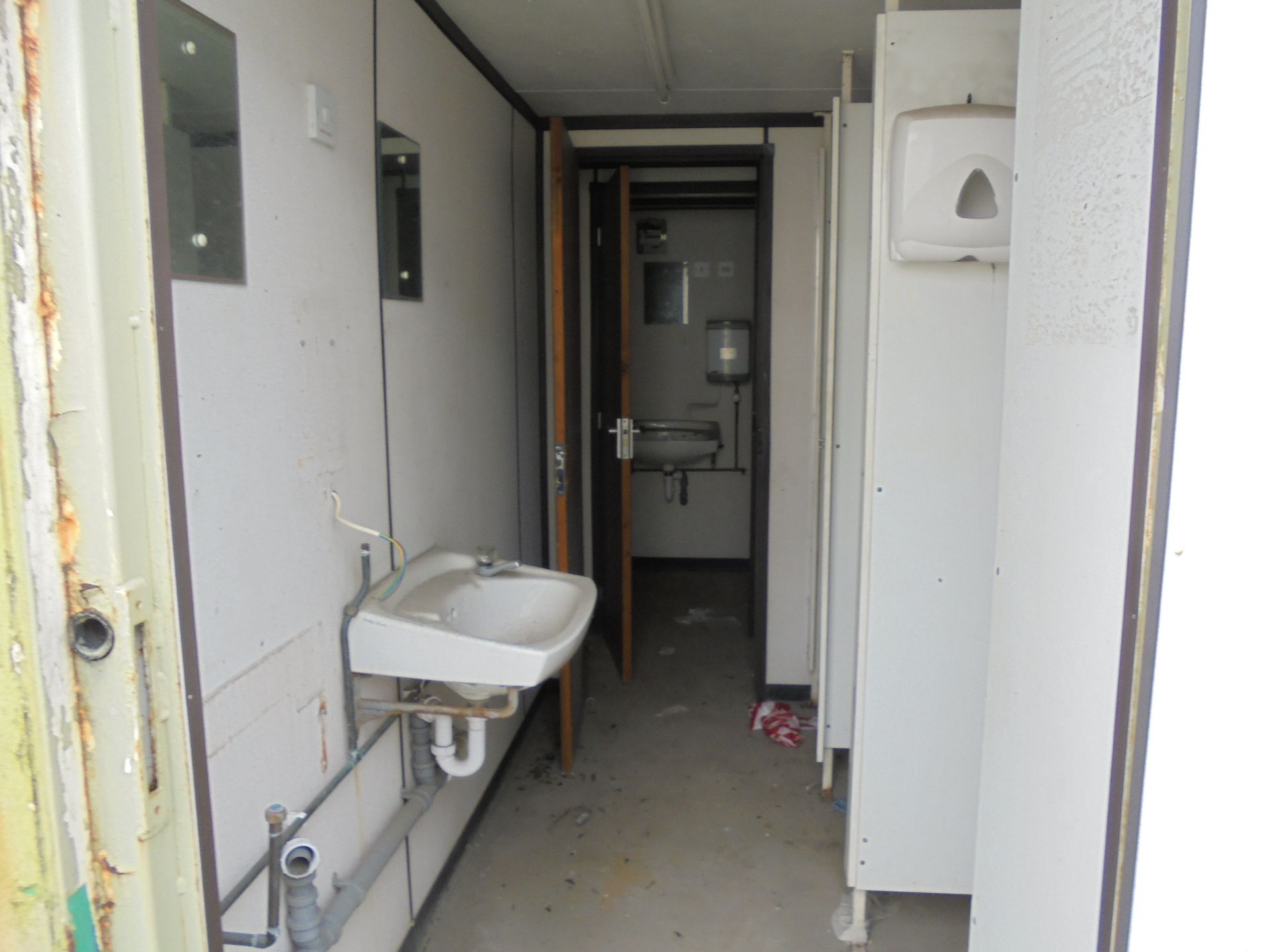 GECMS3209 16ft x 9ft Anti Vandal Toilet / Shower - Image 3 of 9