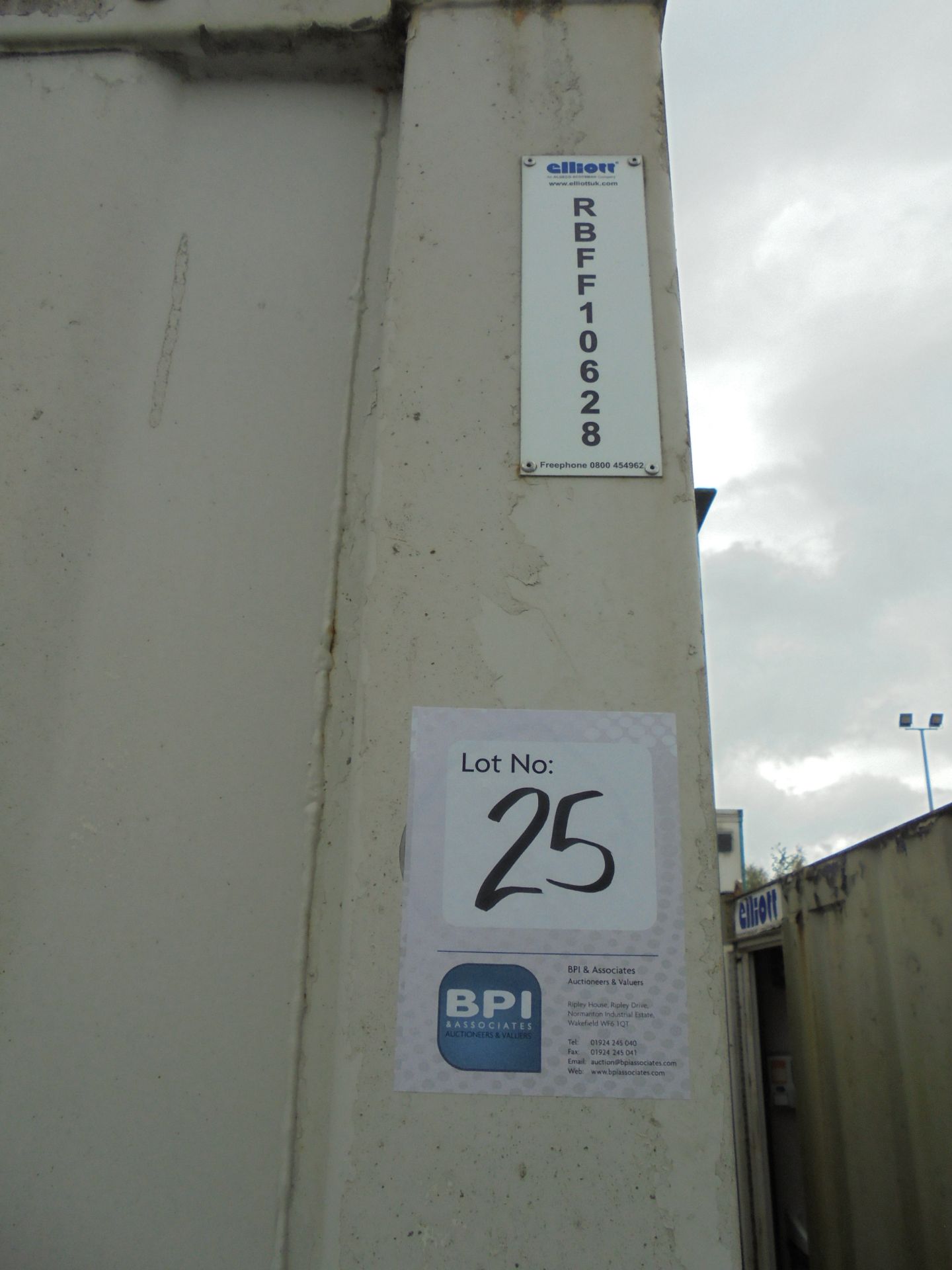 RBFF10628 16ft x 8ft Anti Vandal Jack Leg Toilet / Shower - Image 11 of 11