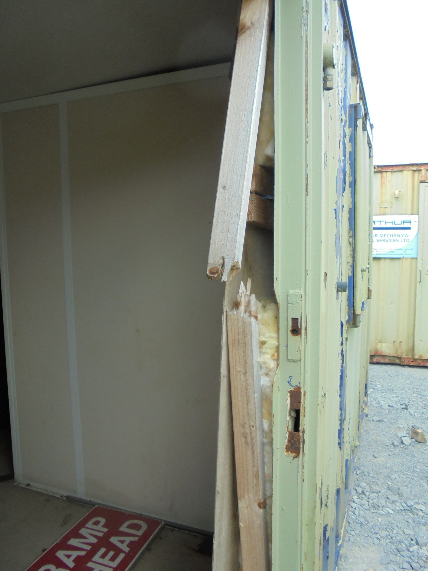 E49014 24ft x 9ft Anti Vandal Canteen / Changing Room - Image 3 of 9