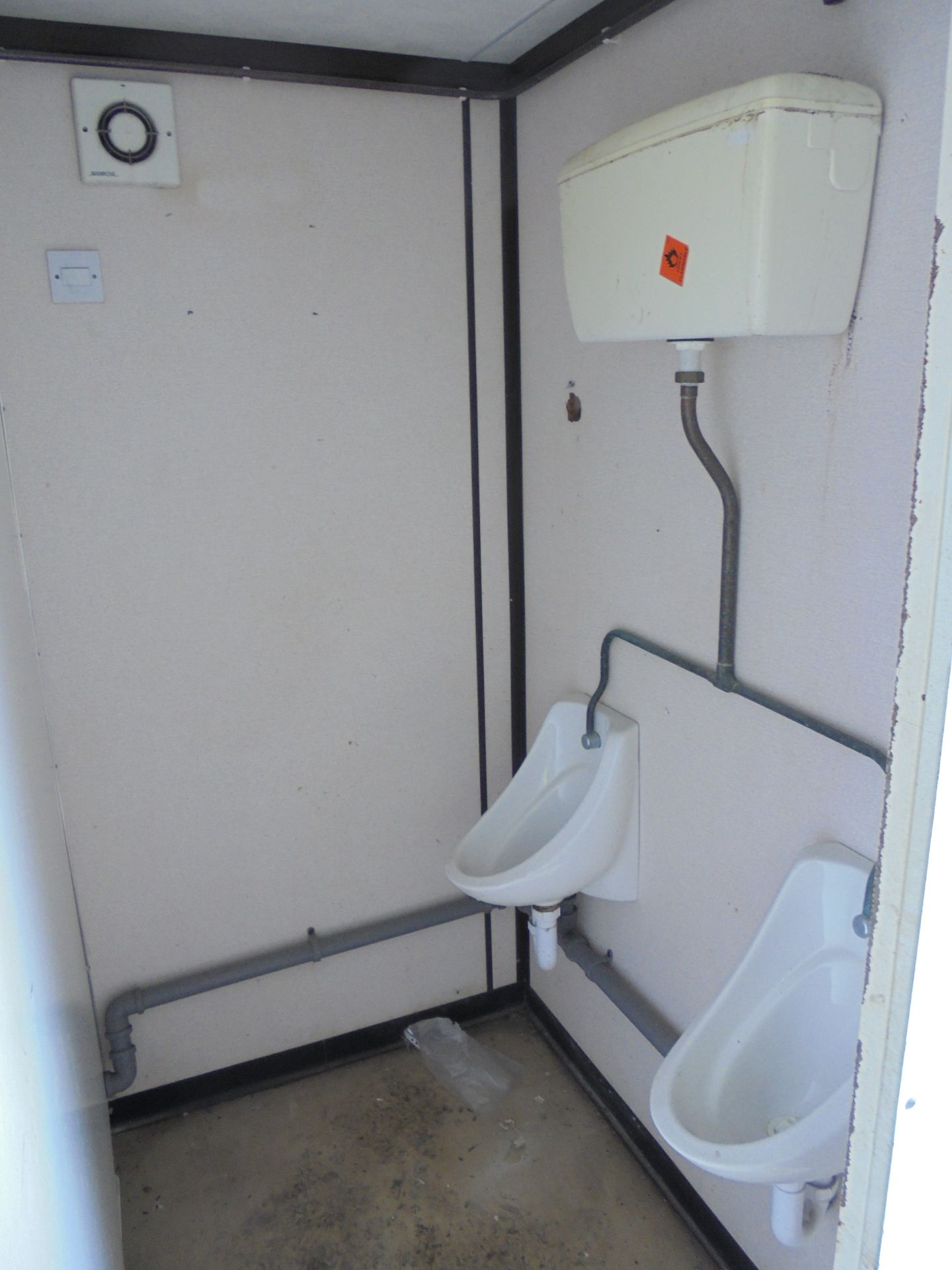 WAVT1376 13ft x 9ft Anti Vandal Jack Leg 2+1 Toilet - Image 4 of 8