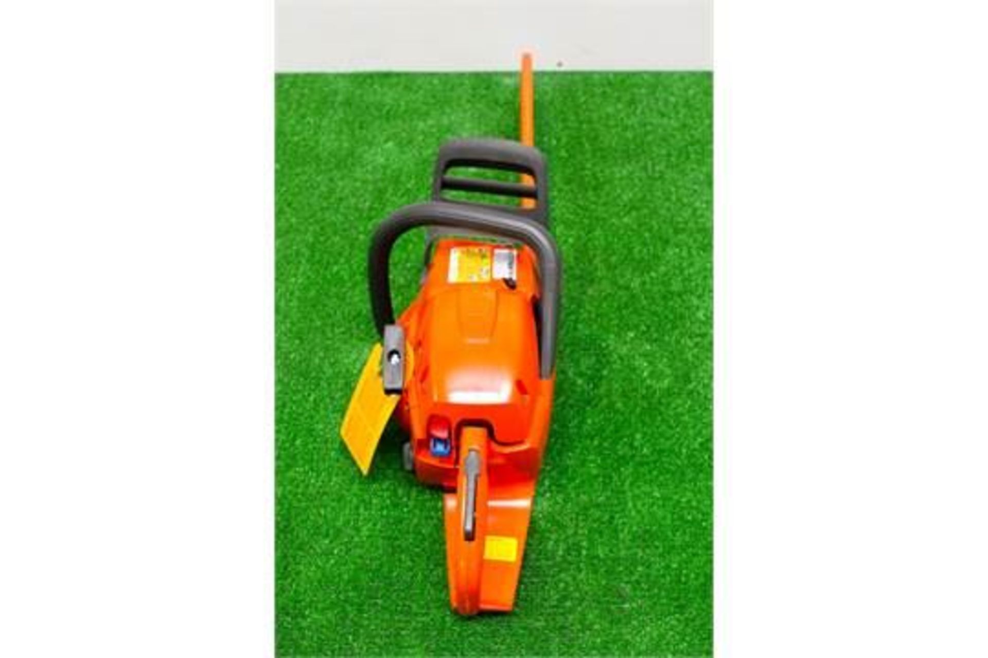 Husqvarna 20inch Chainsaw, 55.5CC - Image 3 of 4