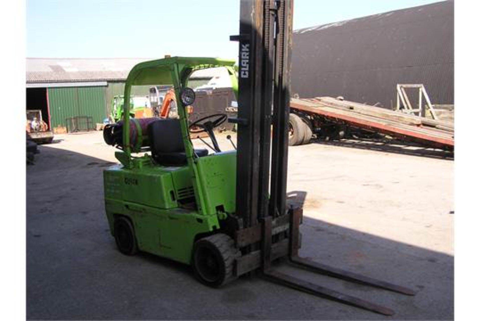 Clarke C500-55 2.5 Ton LPG Forklift