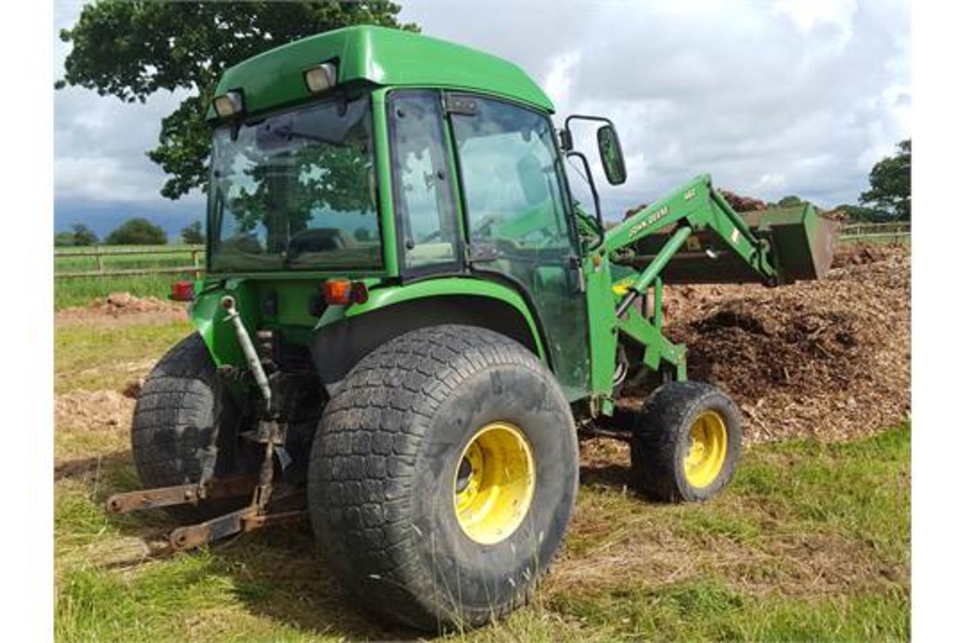 John Deere 4600 4 x 4 Compact Tractor - Image 6 of 10