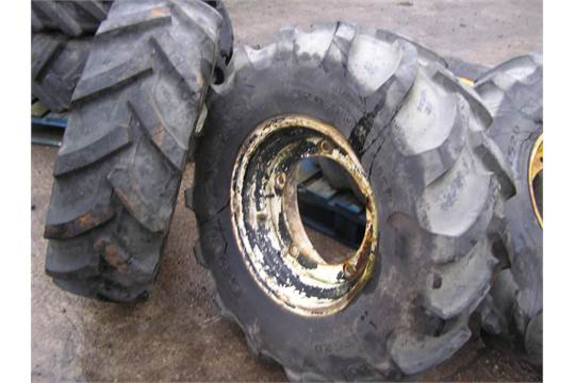 Set of 4 Dumper/ Goodyear Tyres on Rims