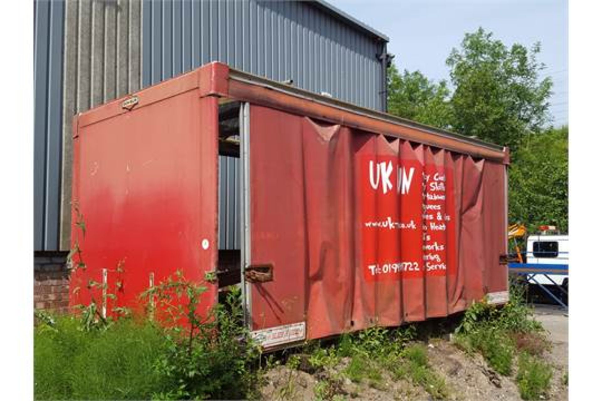 No Reserve 20 Ft Storage / Curtain Wagon Body /  Container - Image 2 of 2