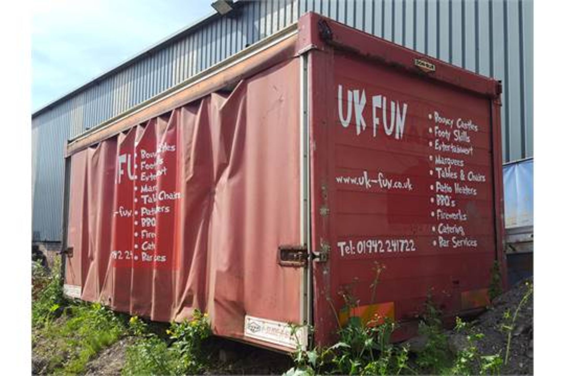 No Reserve 20 Ft Storage / Curtain Wagon Body /  Container