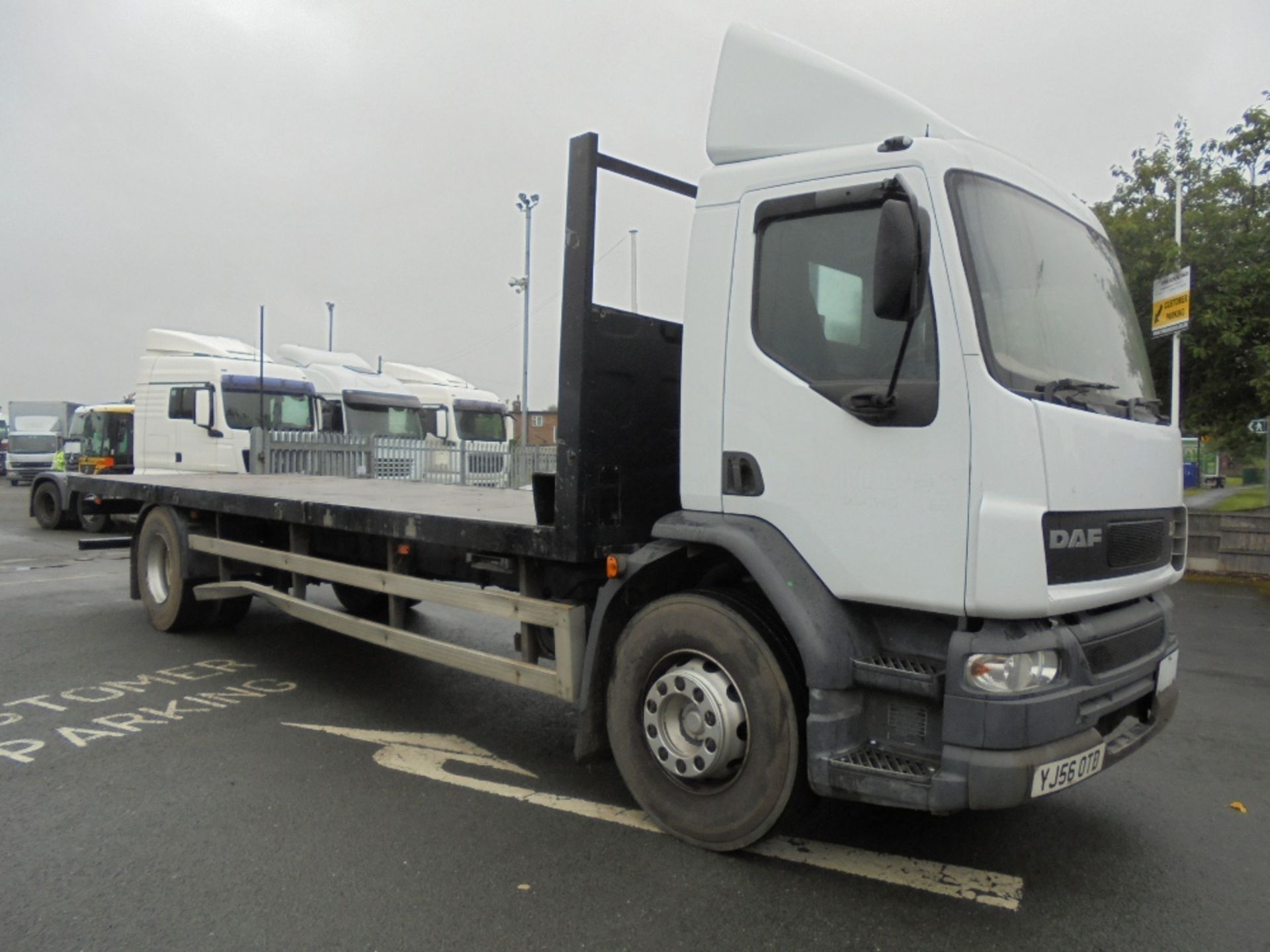 DAF LF55.220 18 t Flatbed, Registration No. YJ56 OTD, First Registered: 2006 - Image 2 of 4