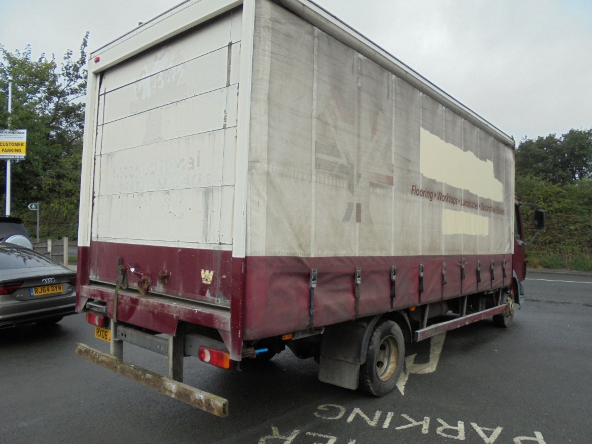 DAF LF45.150 Euro 3 20ft Curtainsider, Registration No. RX06 JBU, First Registered: 25/04/06, 708177 - Image 4 of 5