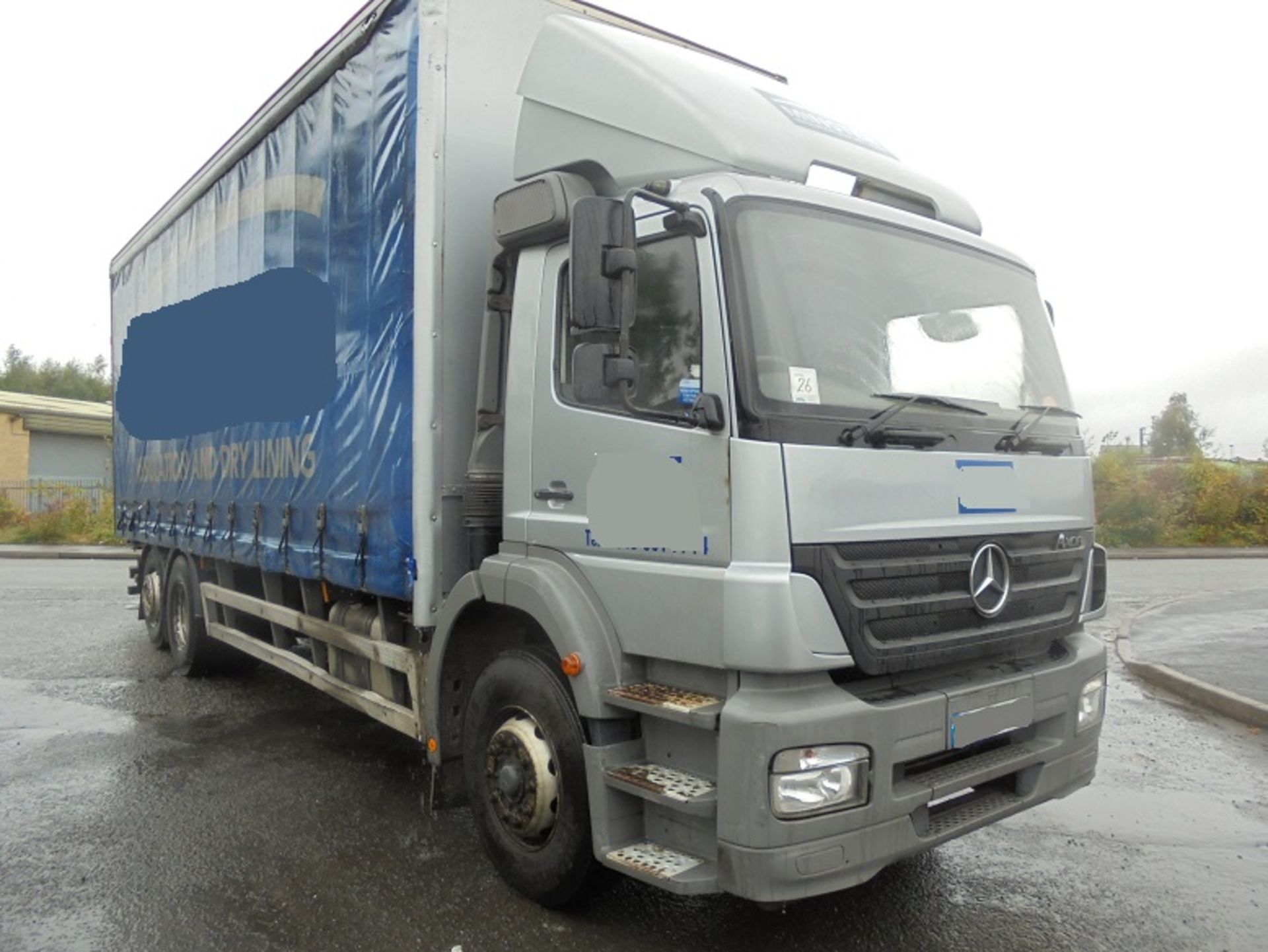 Mercedes Benz 2528 6x2 Day Cab 25ft Curtainsider c/w Lifting Rear Axle & Moffett Mounty Ready, Regis