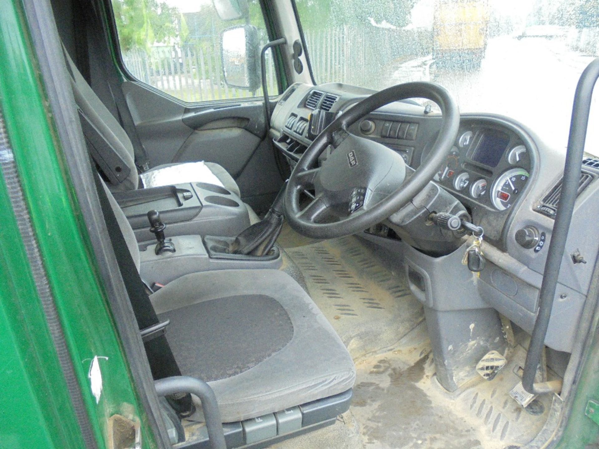 DAF LF45.150 Curtainsider c/w DEL Column Tail Lift, Registration No. YJ07 NVG, First Registered: 200 - Image 6 of 6