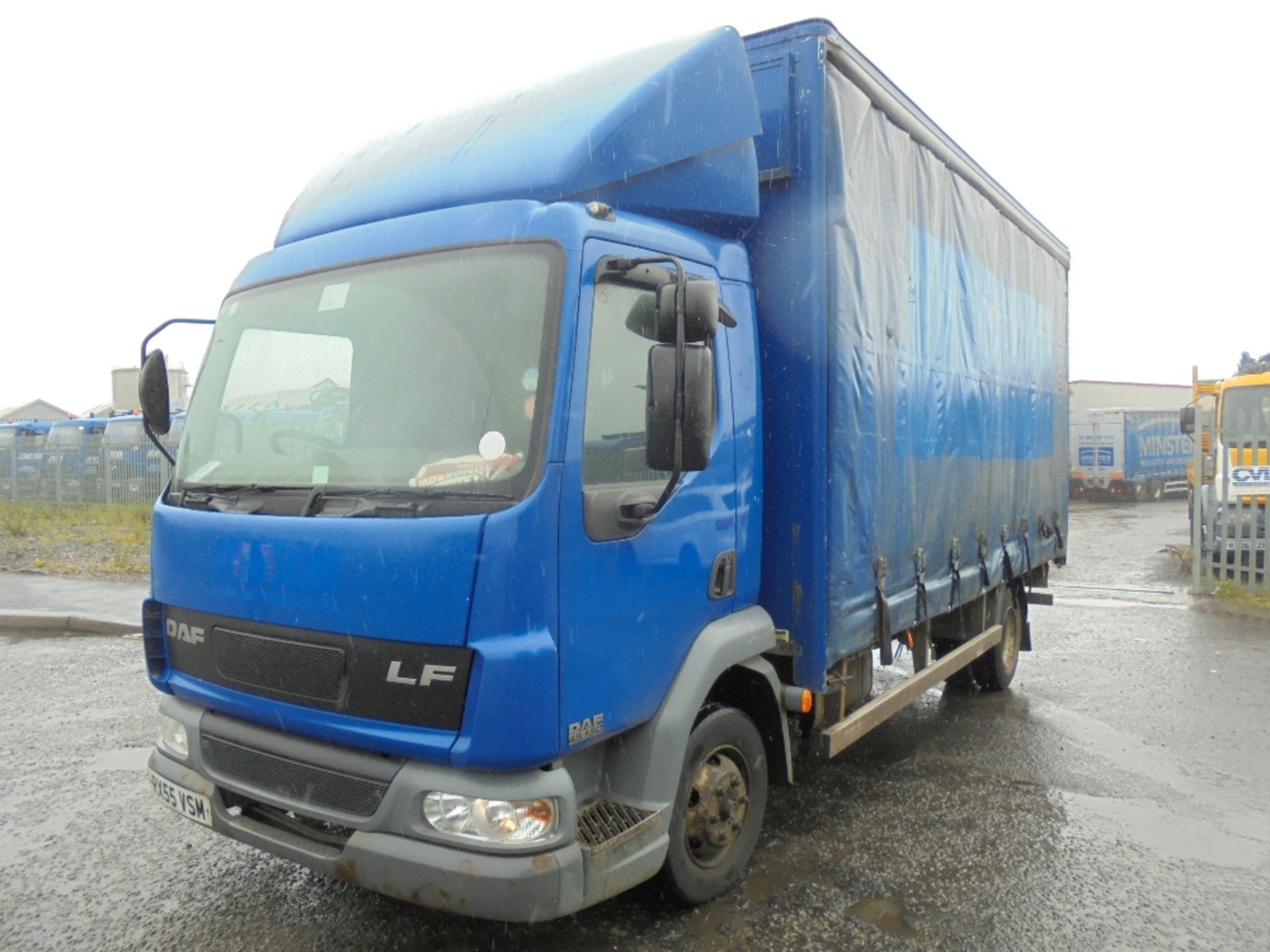 DAF LF45.150 Euro 3 18ft Curtainsider, Registration No. RX55 VSM, First Registered: 18/01/06, Test E - Image 2 of 5