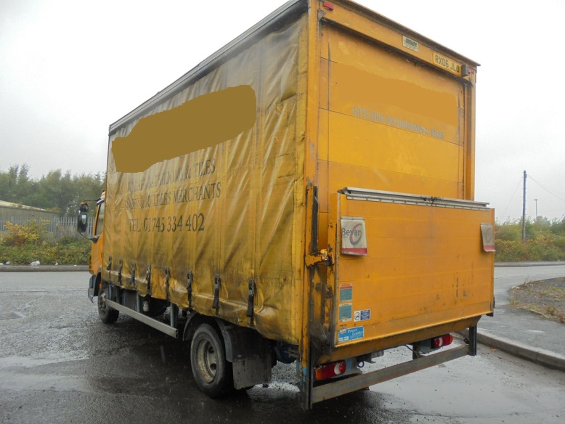 DAF LF45.150 Euro 3 18ft Curtainsider c/w Shutter & DEL Column Tail Lift, Registration No. RX06 JLO, - Image 3 of 6