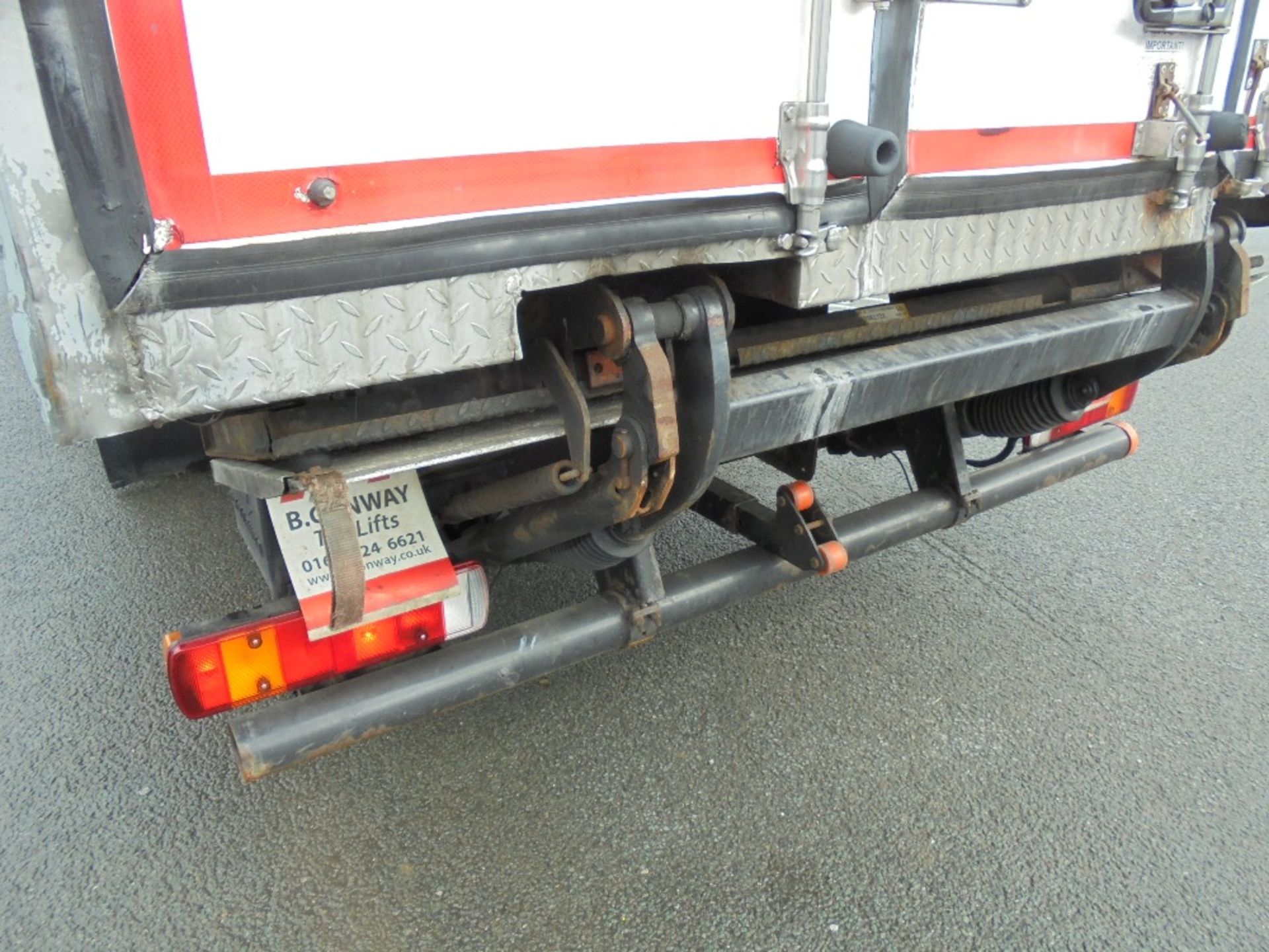 Scania P230 4x2 Day Cab 26ft Fridge Box c/w Frigoblock Chiller & DHollandia Tuckaway Tail Lift, Regi - Image 6 of 8