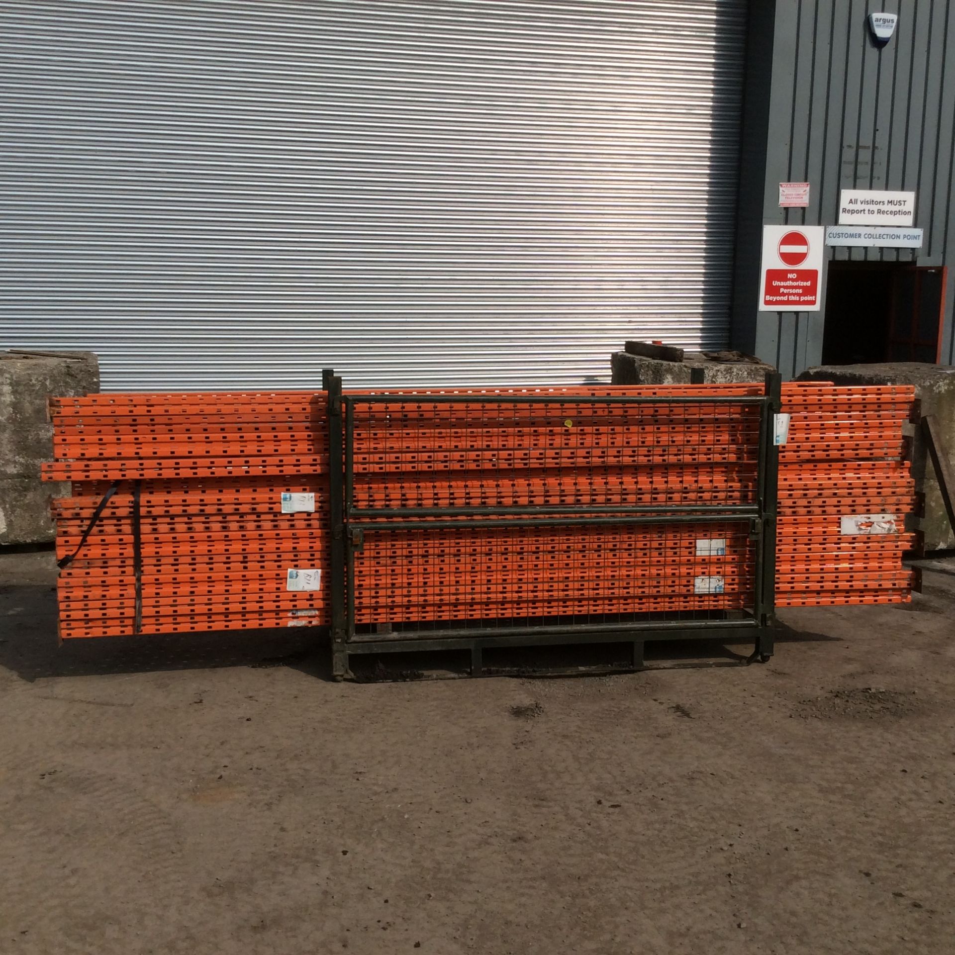 Pallet Racking Included is x12 Uprights - 440cm Height And x86 Beams - 266cm Inside Width. - Image 4 of 7