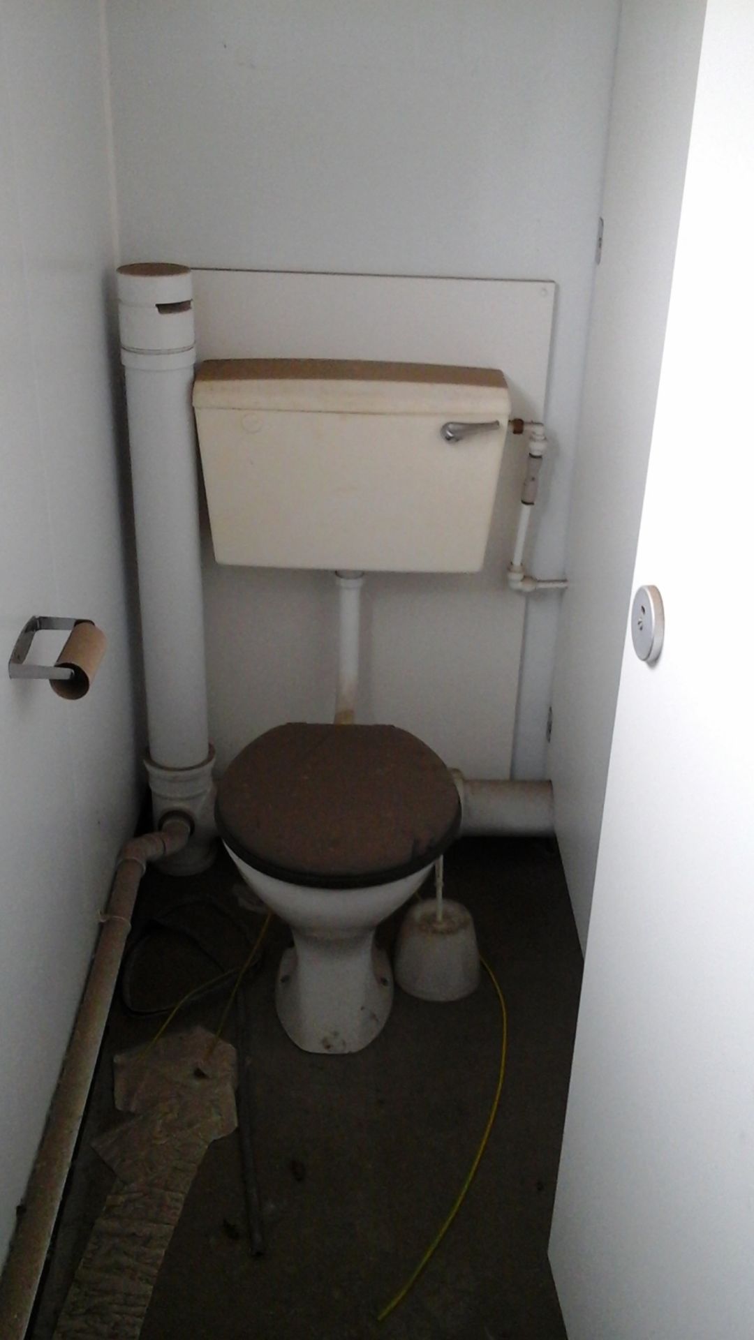 E56538 32ft x 10ft Anti Vandal Jack Leg Canteen / Toilet - Image 8 of 16