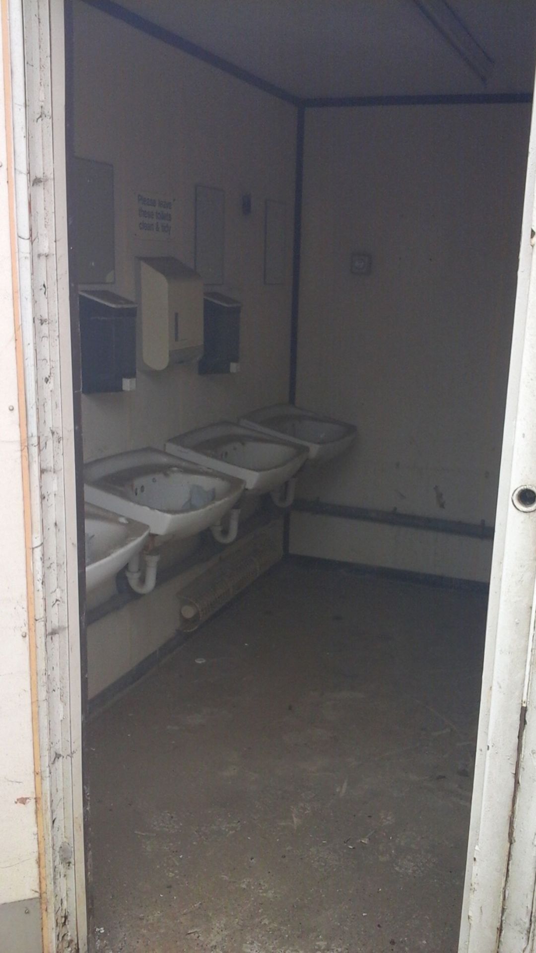 SO32121 32ft x 10ft Anti Vandal Toilet / Shower / Drying Room - Image 2 of 13