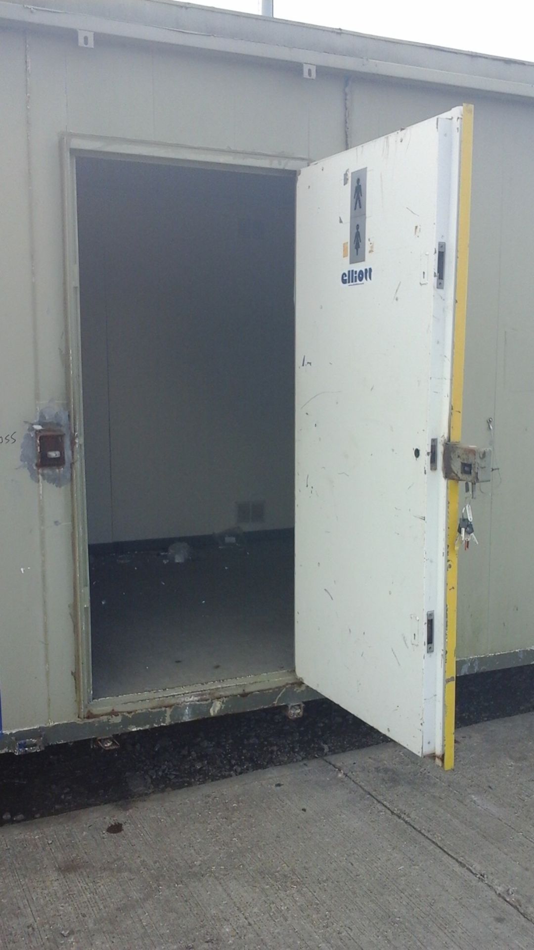 GECMS6806 32ft x 10ft Anti Vandal Jack Leg Office - Image 4 of 8