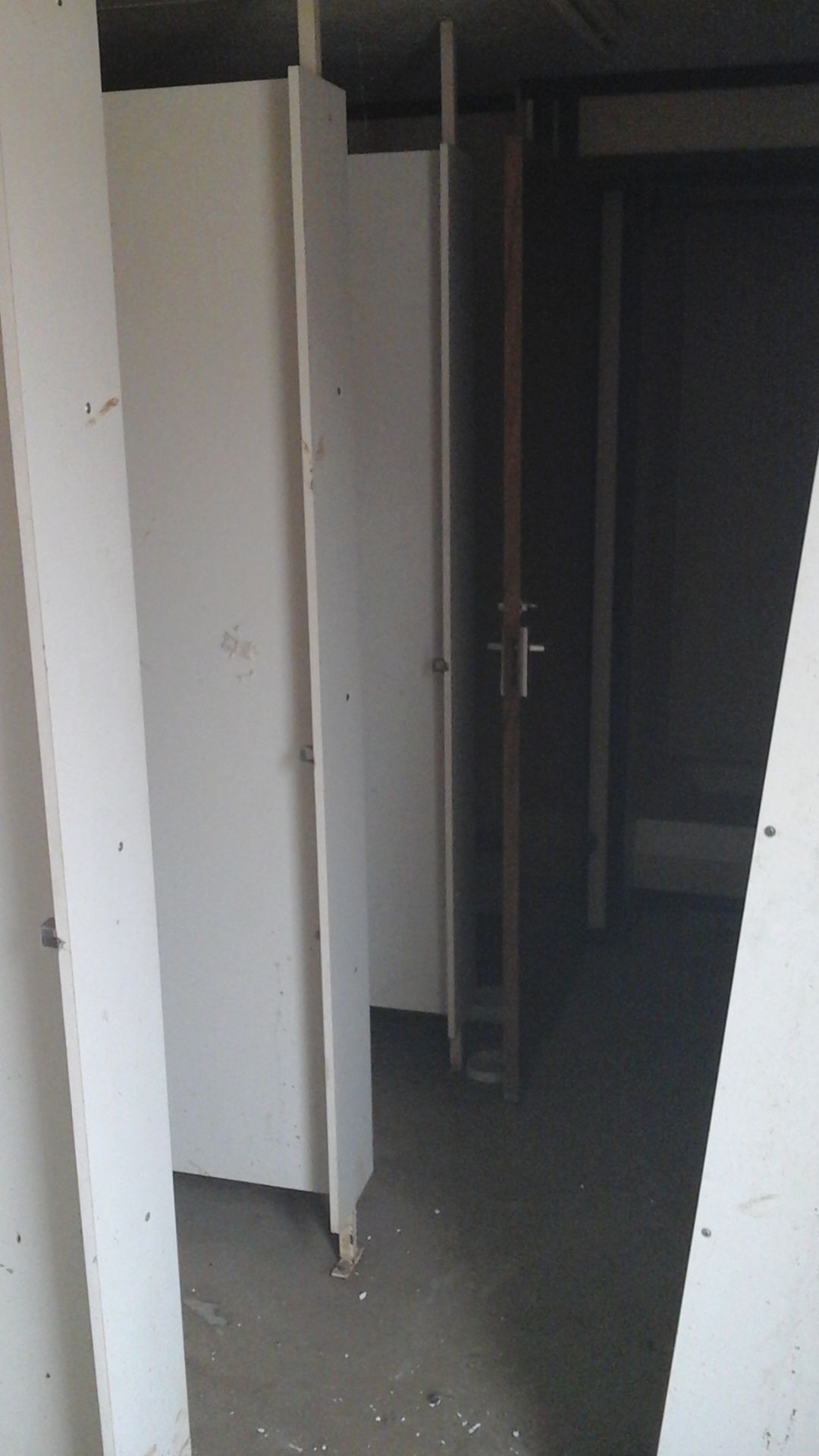 SO32121 32ft x 10ft Anti Vandal Toilet / Shower / Drying Room - Image 5 of 13